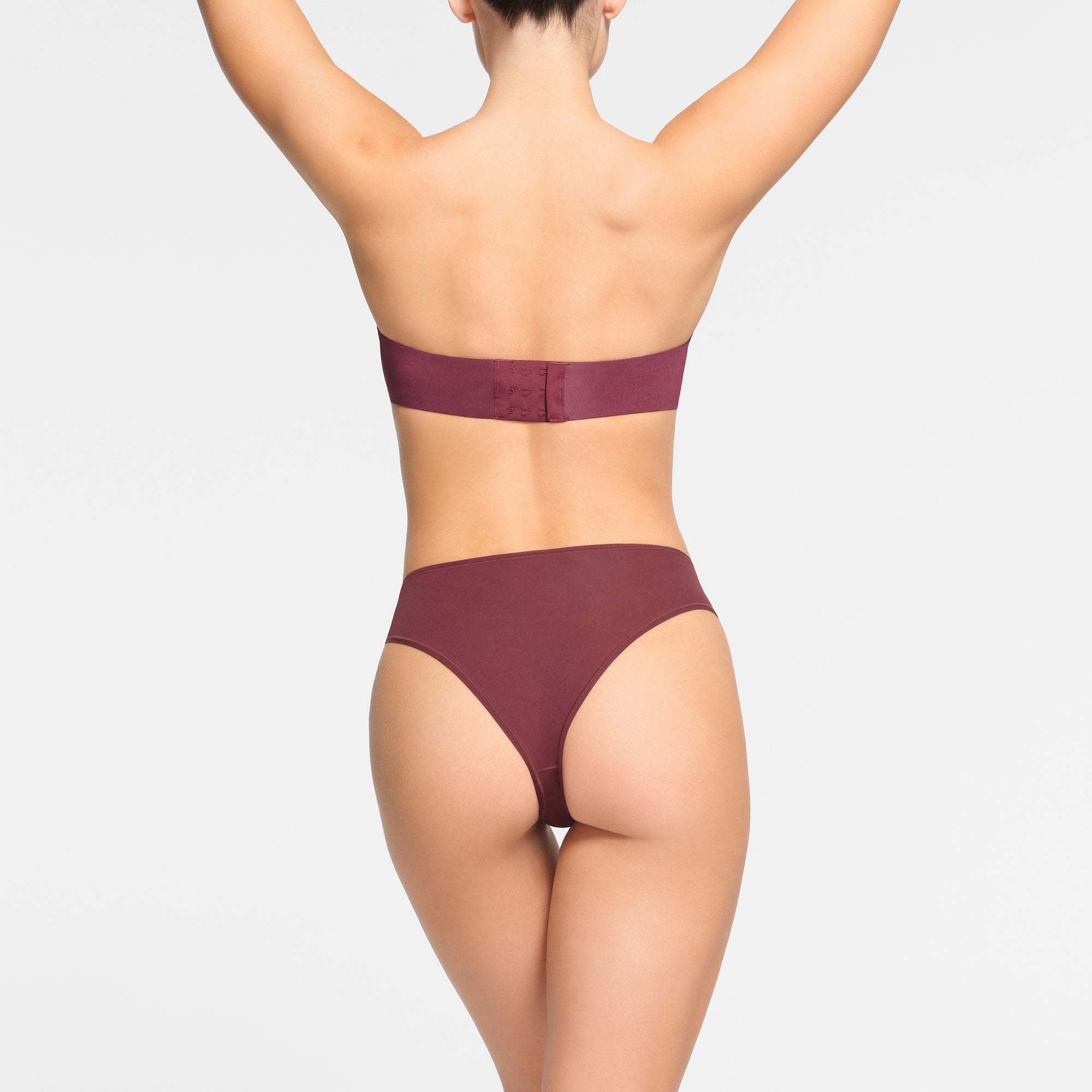 WEIGHTLESS STRAPLESS BRA | WINE