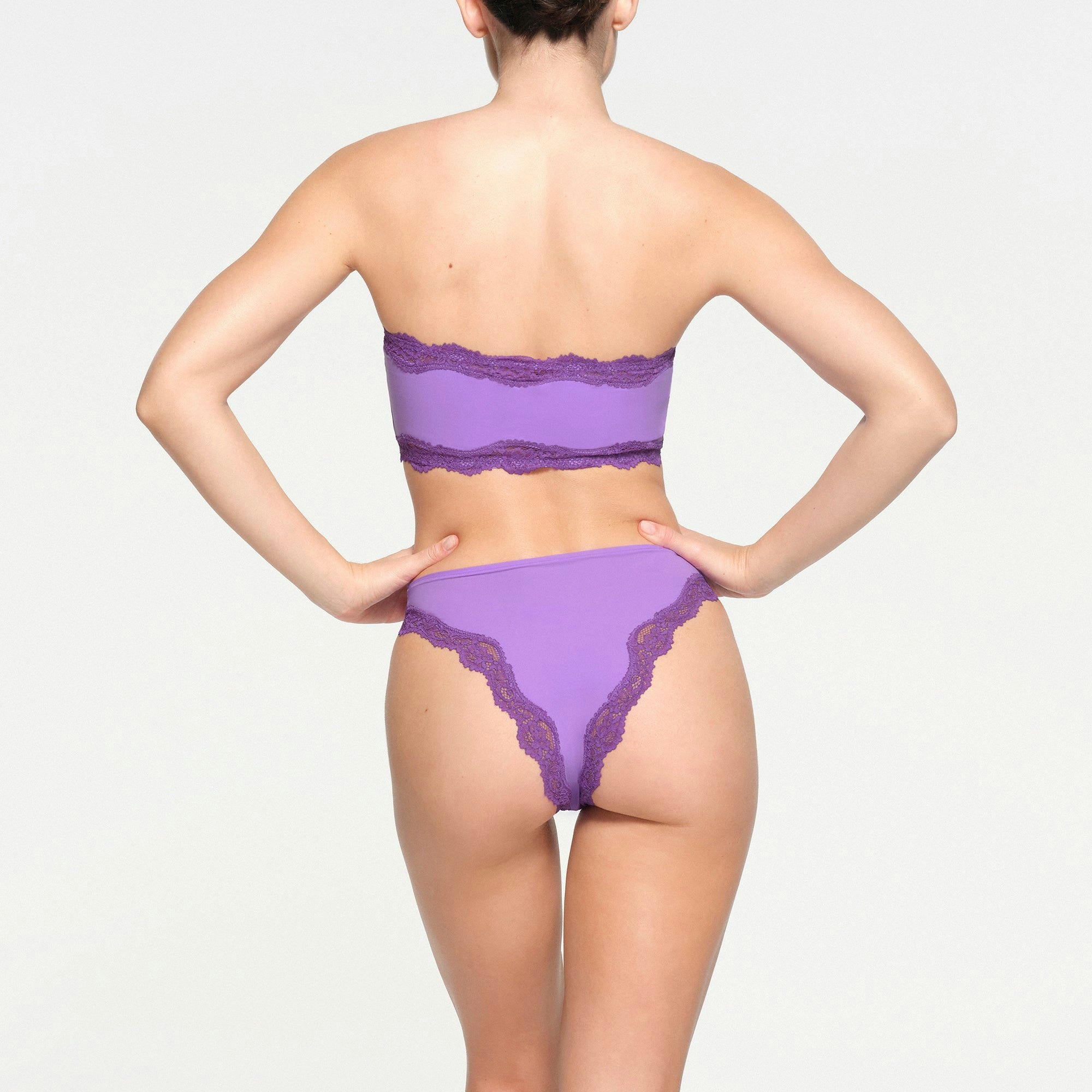 FITS EVERYBODY LACE BANDEAU | ULTRA VIOLET MULTI ON A MODEL BACK VIEW
