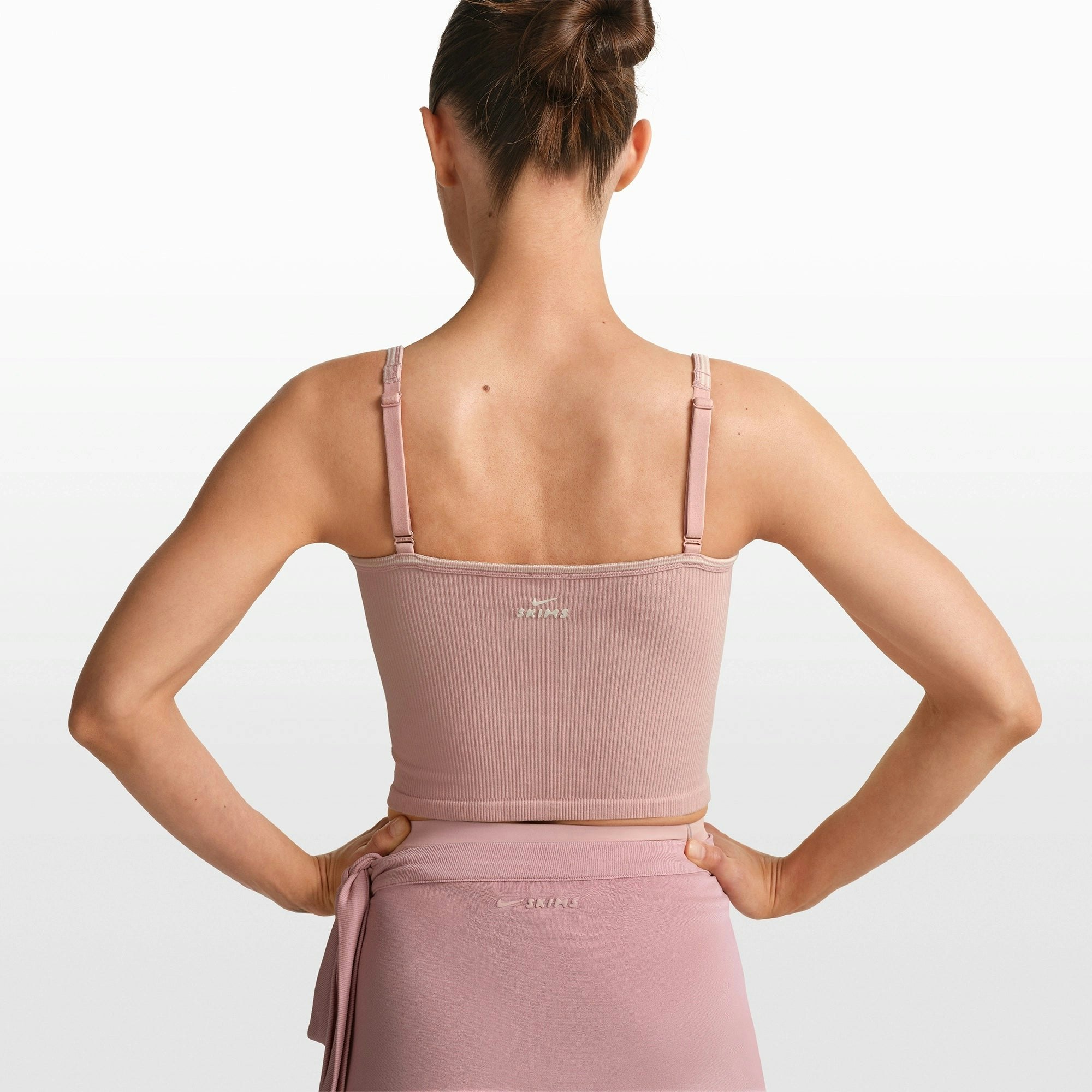 NikeSKIMS RIBBED SEAMLESS CAMI | HIMALAYAN/ECRU ON A MODEL FRONT VIEW @ | FOCUS: 0.0, 1.0, 0.9