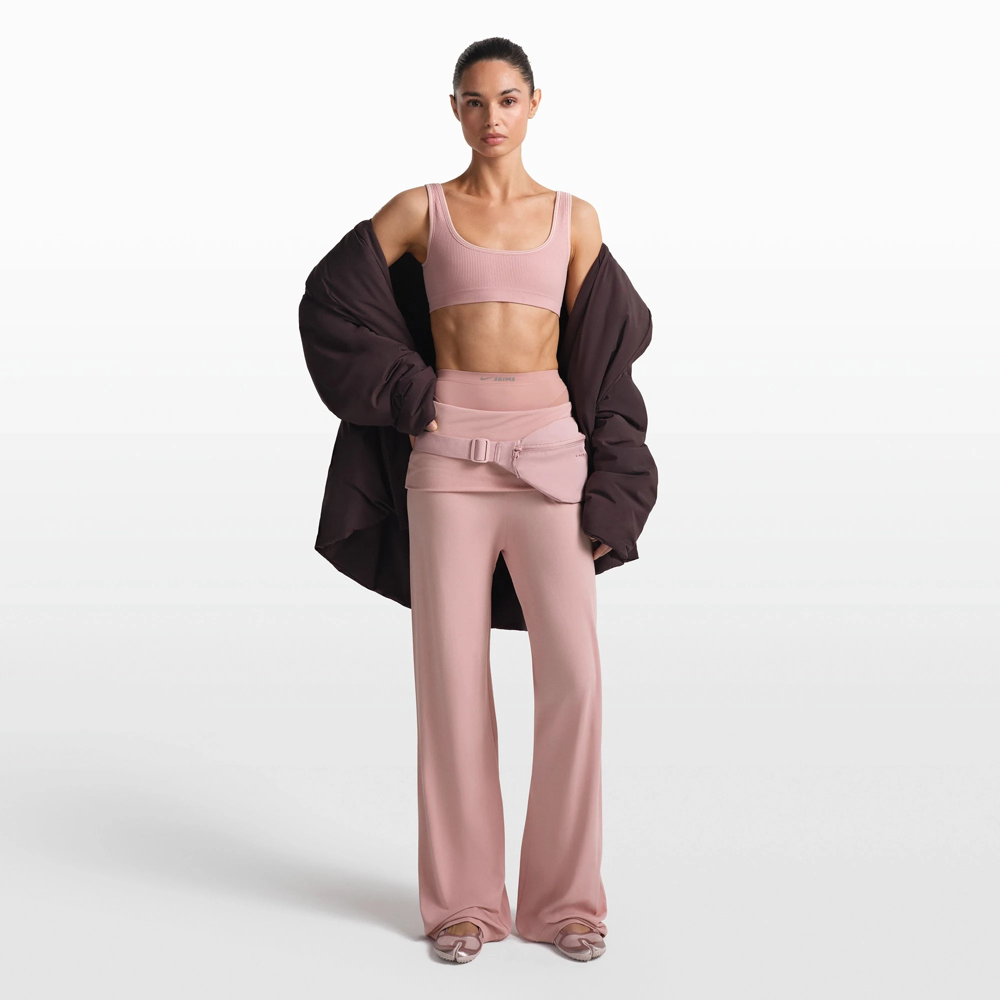 NikeSKIMS RIBBED SEAMLESS MICRO SCOOP BRA | HIMALAYAN/ECRU ON A MODEL FRONT VIEW @ | FOCUS: 0.0, 1.0, 0.9