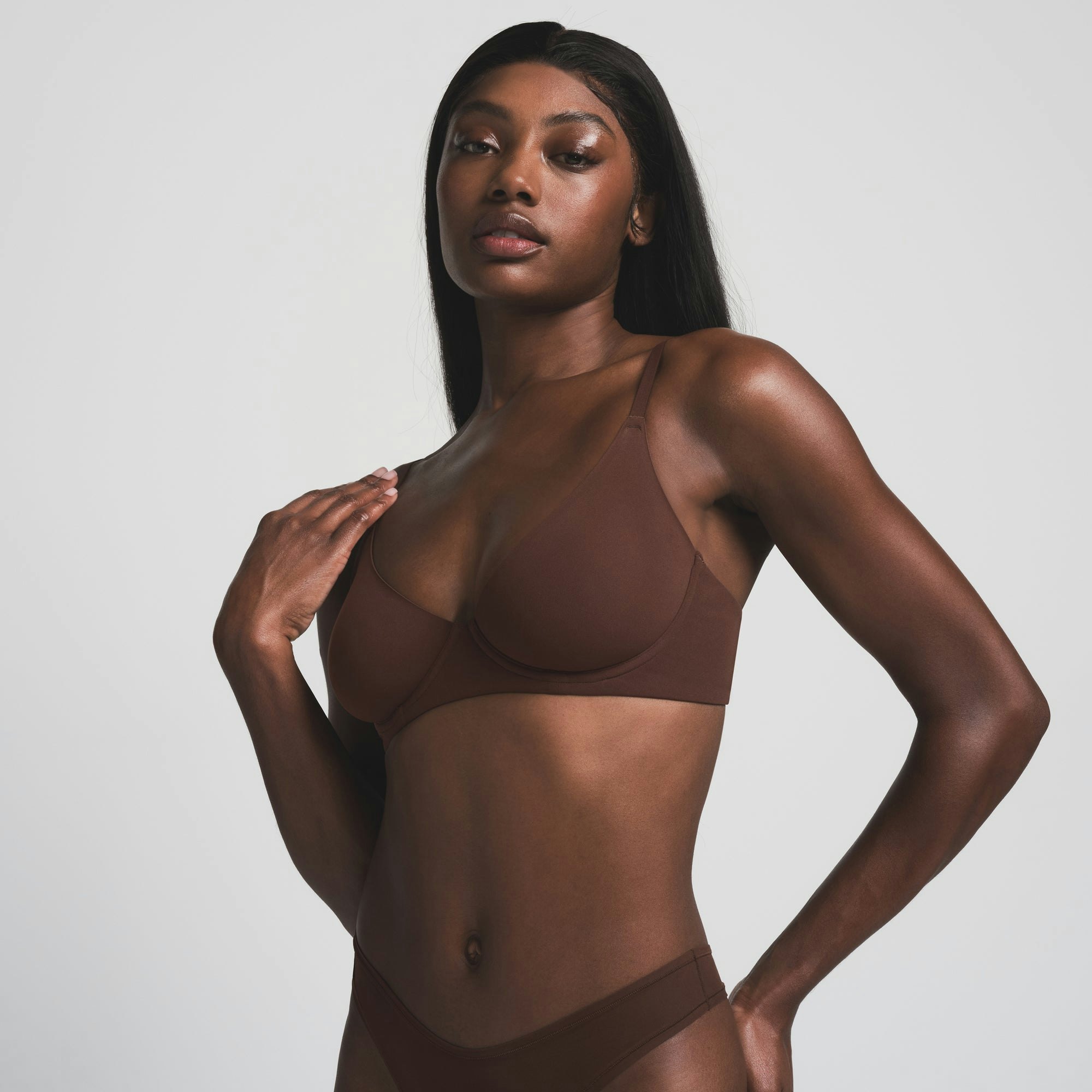 FITS EVERYBODY UNLINED DEMI BRA | COCOA ON A MODEL FRONT VIEW | FOCUS: 0.0, 1.0, 0.9