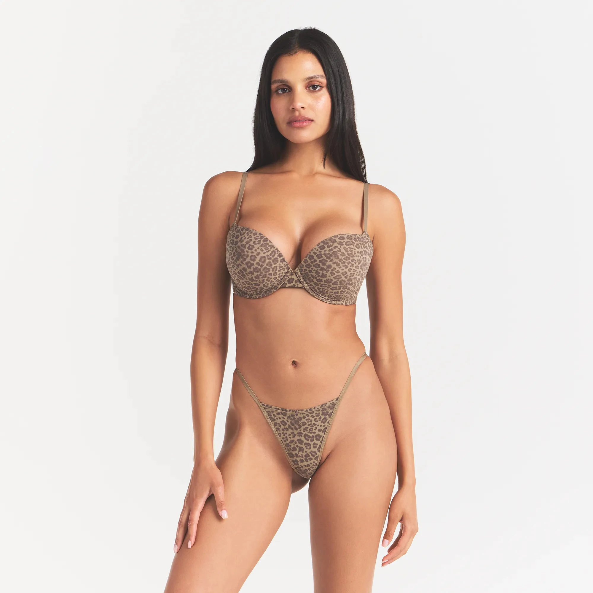 FITS EVERYBODY PUSH-UP BRA | DESERT LEOPARD INK PRINT ON A MODEL FRONT VIEW @ | FOCUS: 0.0, 1.0, 0.9