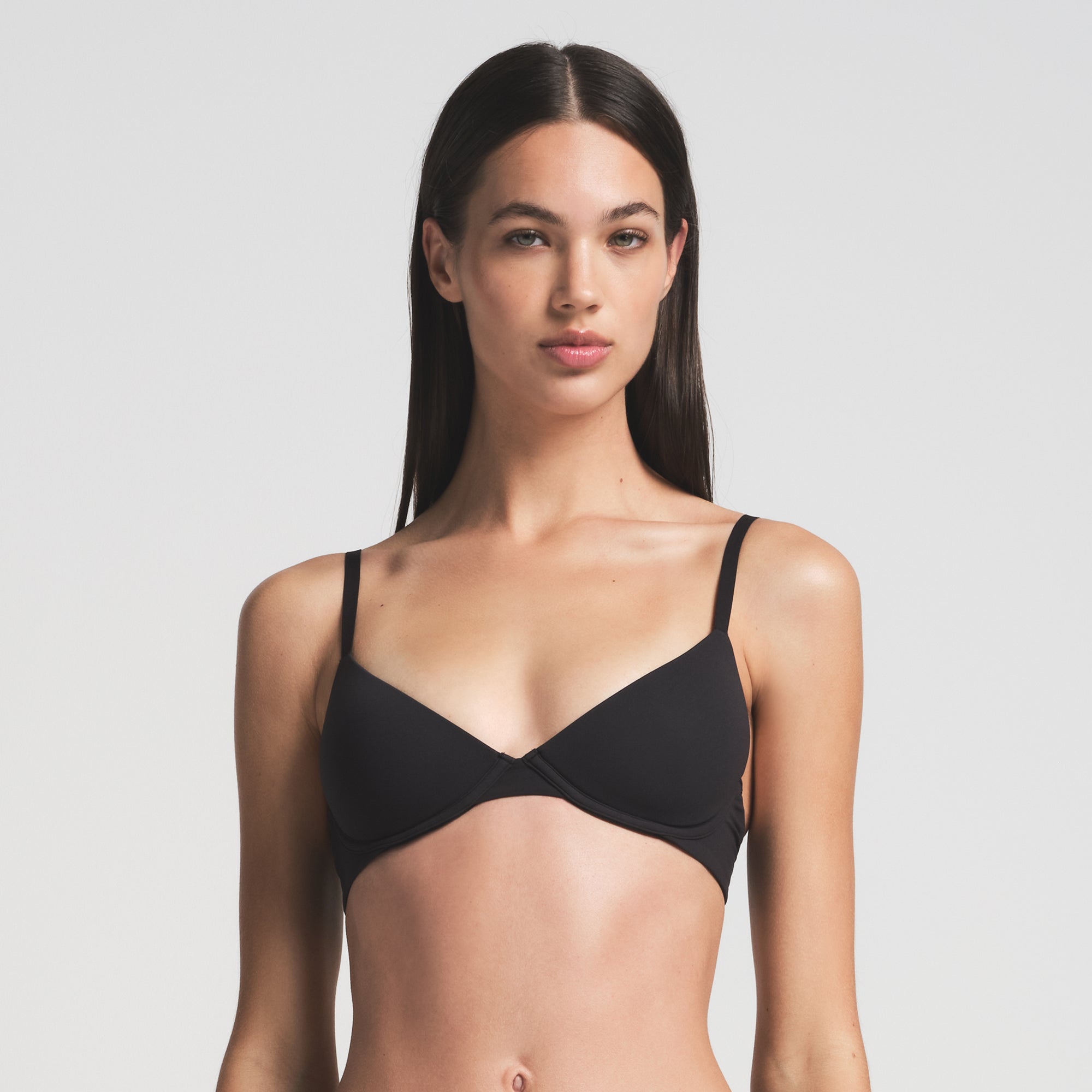 FITS EVERYBODY PLUNGE BRA | ONYX | SKIMS