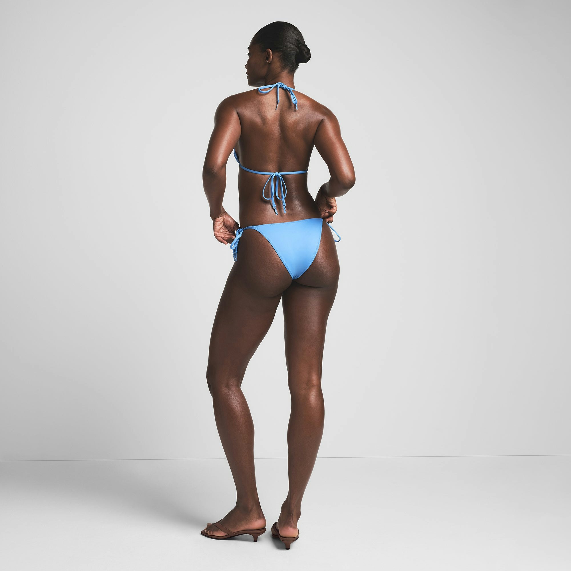 SIGNATURE SWIM DIPPED TIE BIKINI BOTTOM | TIDE ON A MODEL BACK VIEW | FOCUS: 0.0, 1.0, 0.9