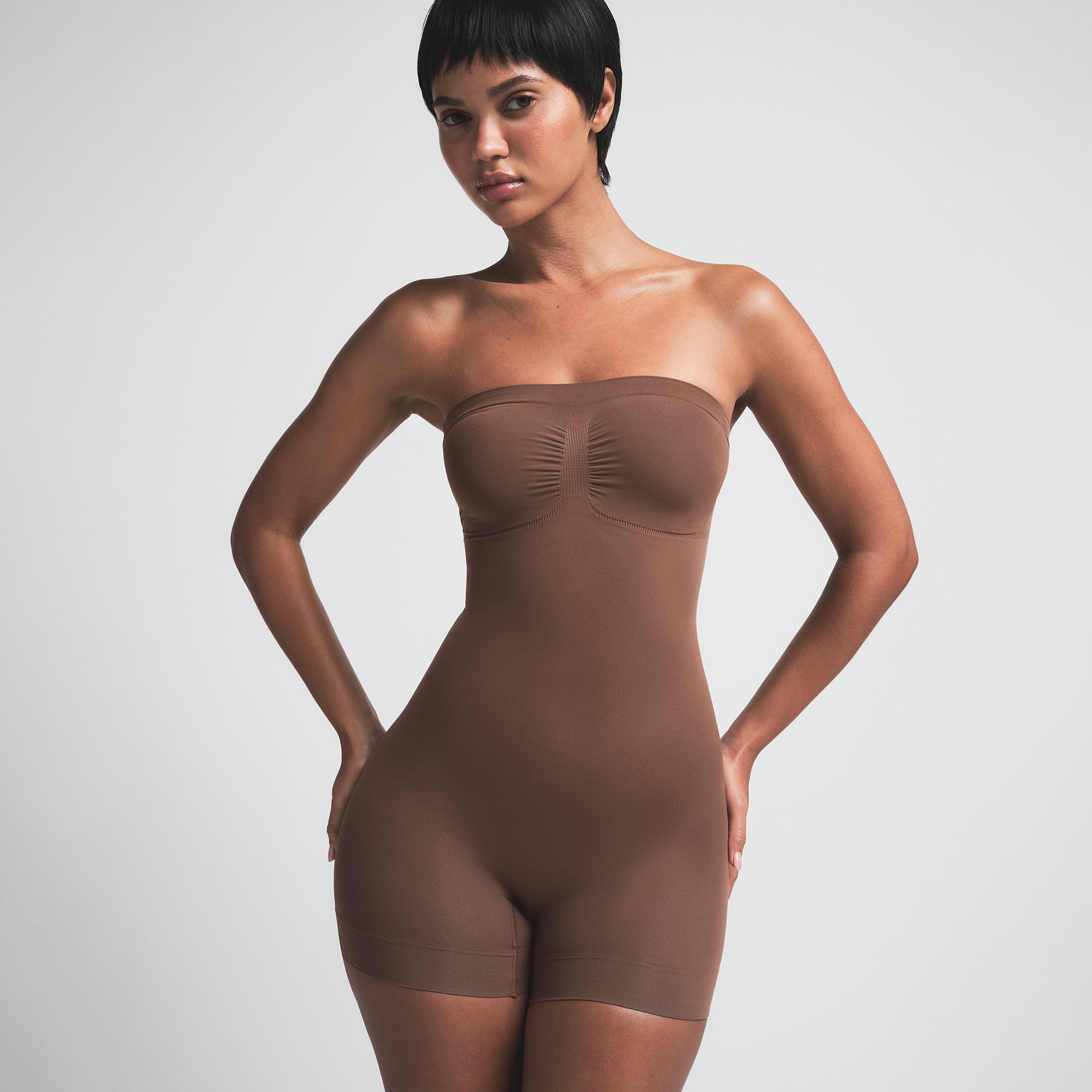 【超ポイント祭?期間限定】 SEAMLESS SCULPT STRAPLESS SHORTIE BODYSUIT | JASPER 下着・アンダーウェア