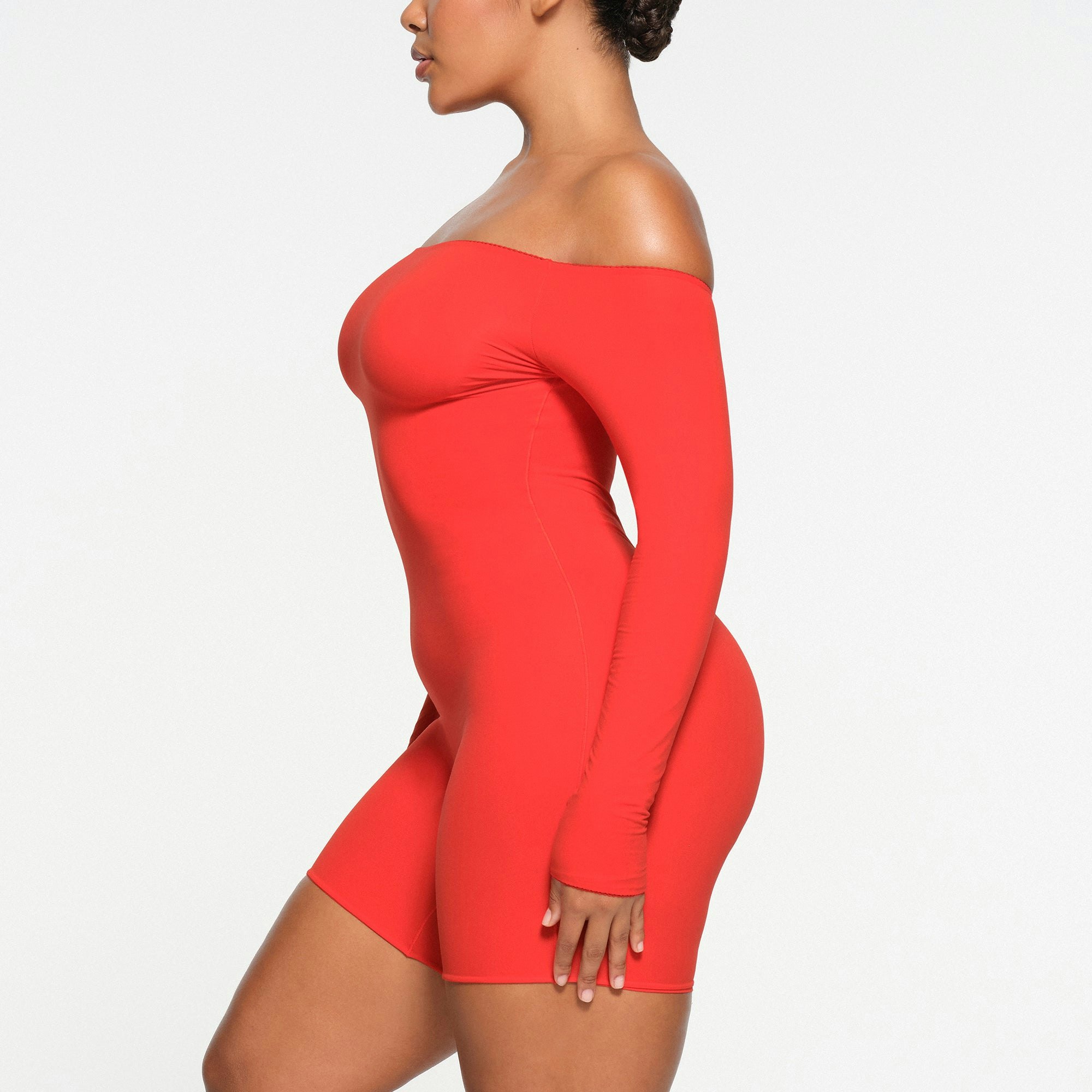 FITS EVERYBODY PICOT TRIM OFF THE SHOULDER ONESIE | RUBY ON A MODEL SIDE VIEW