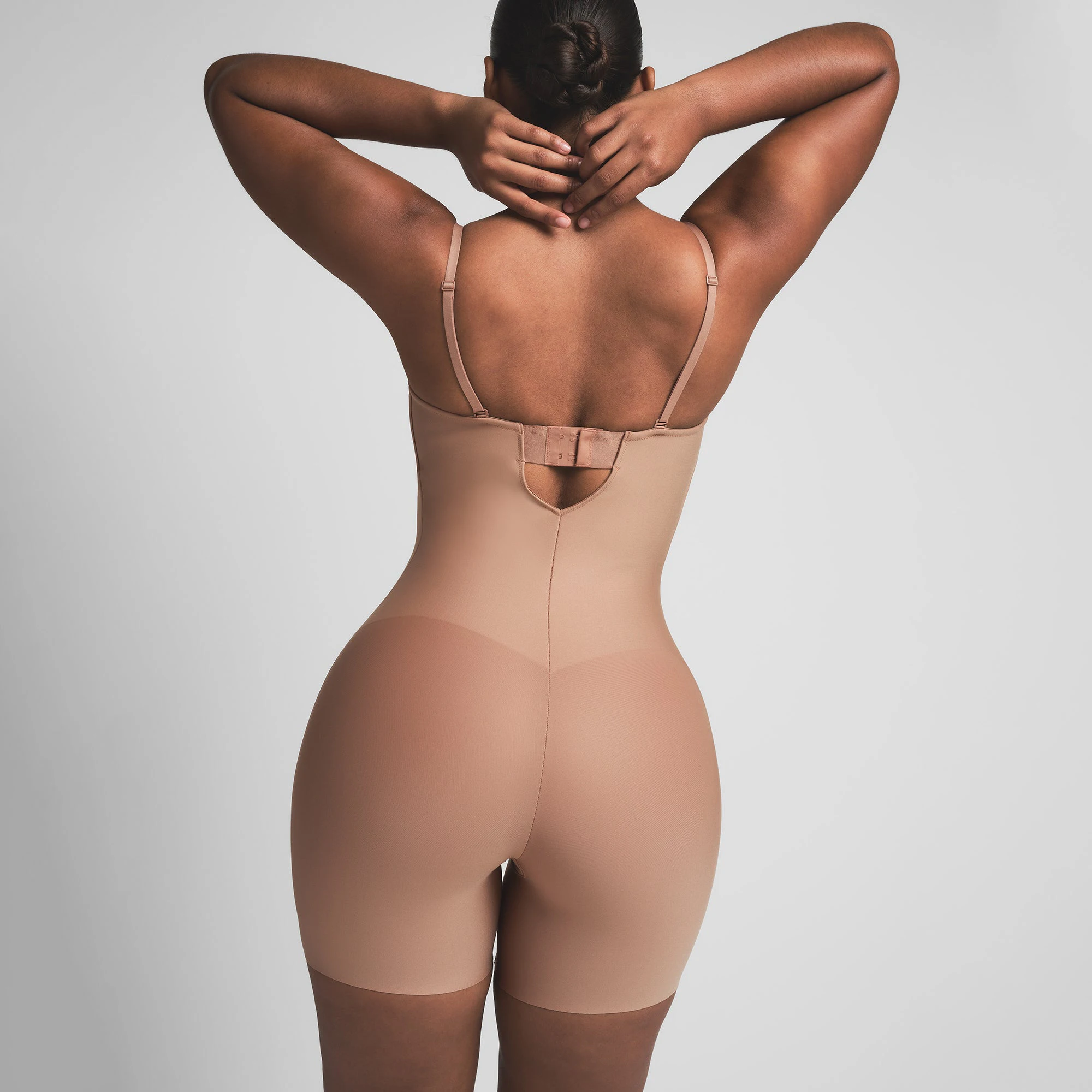 SKIMS BODY CORE SCULPT UNDERWIRE MID THIGH BODYSUIT | SIENNA ON A MODEL BACK VIEW | FOCUS: 0.0, 1.0, 0.9