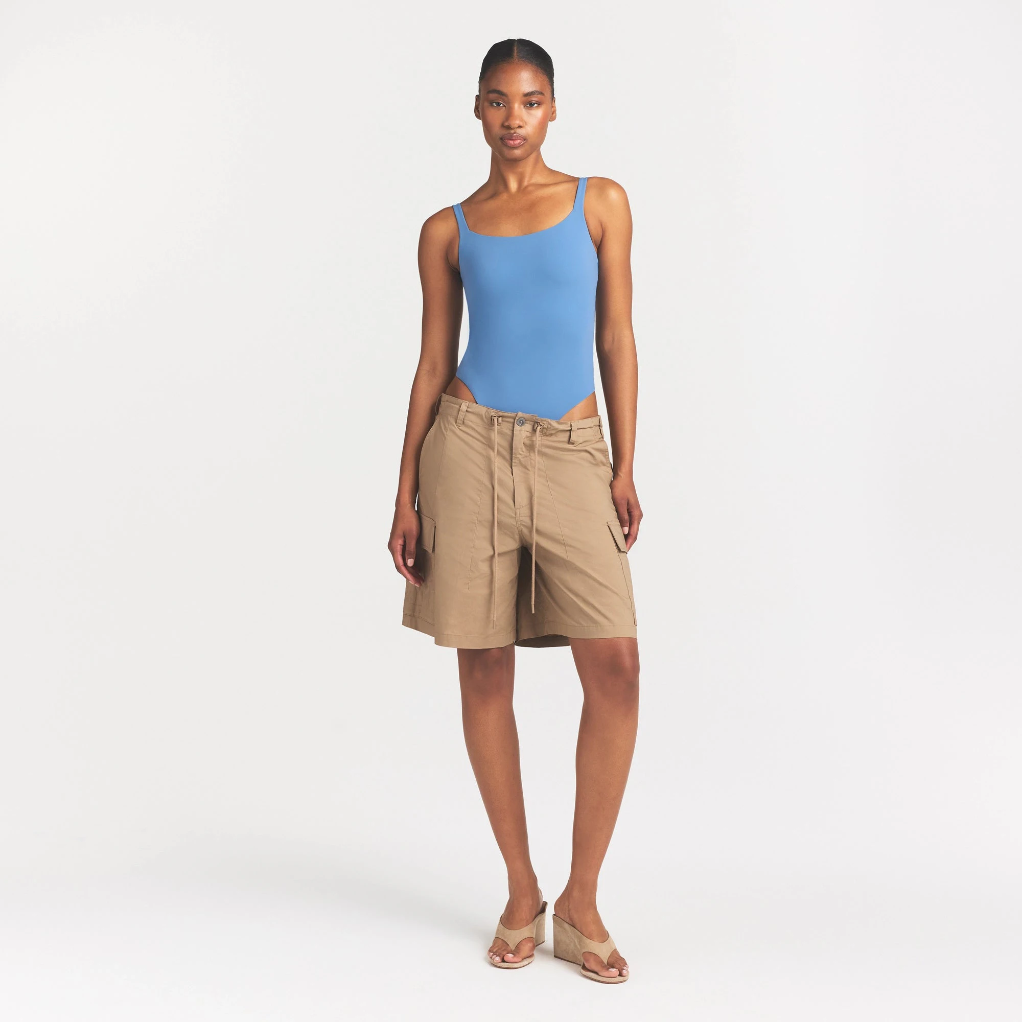 FITS EVERYBODY SQUARE NECK BODYSUIT | ARCTIC ON A MODEL FRONT VIEW @ | FOCUS: 0.0, 1.0, 0.9