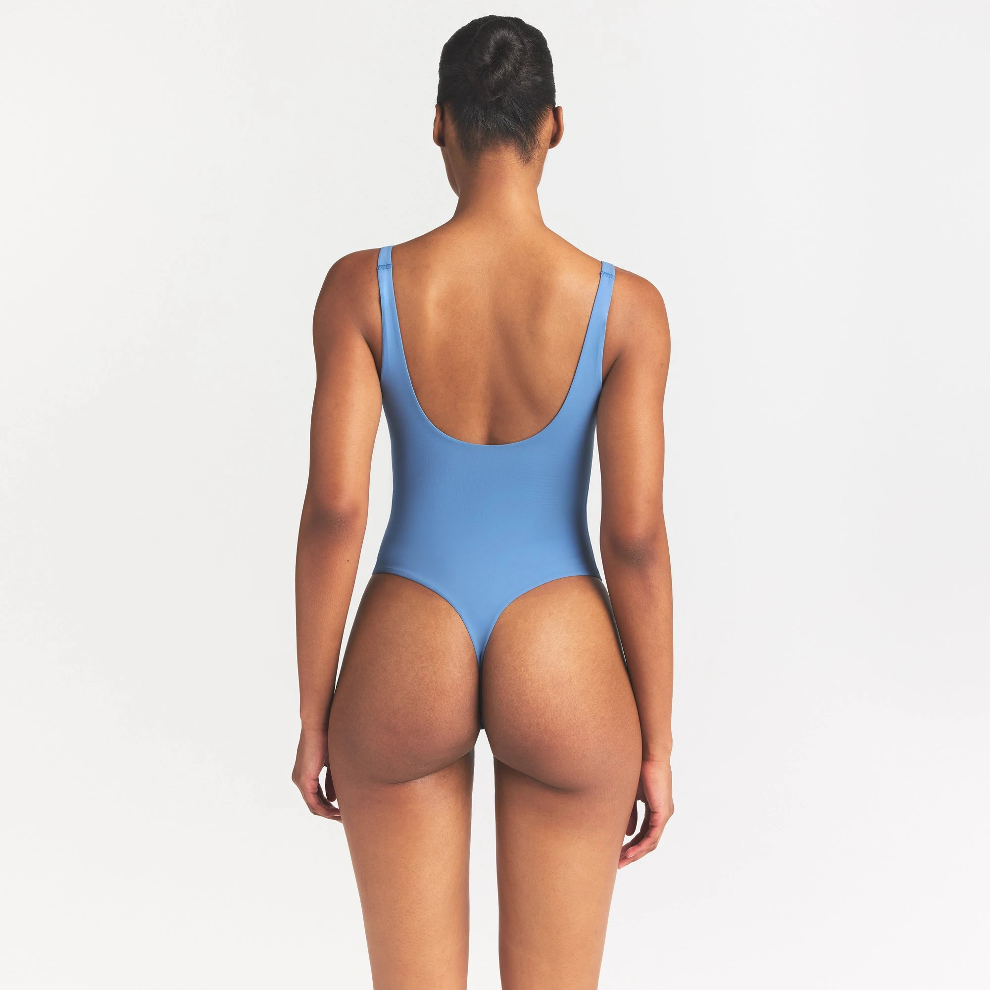 FITS EVERYBODY SQUARE NECK BODYSUIT | ARCTIC ON A MODEL SIDE VIEW @ | FOCUS: 0.0, 1.0, 0.9