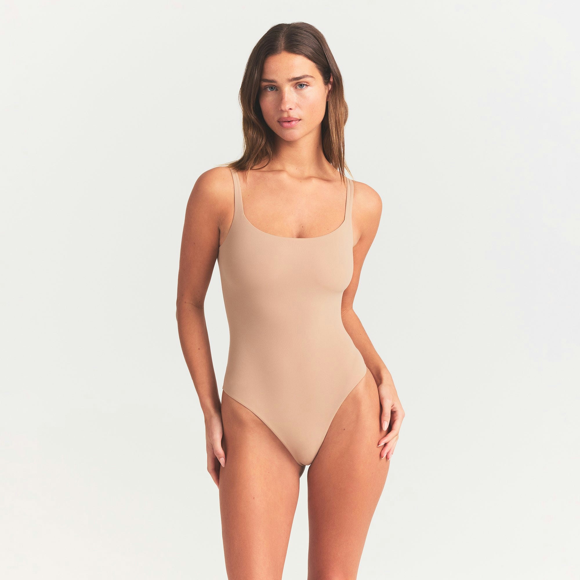 FITS EVERYBODY SQUARE NECK BODYSUIT | CLAY ON A MODEL FRONT VIEW @ | FOCUS: 0.0, 1.0, 0.9