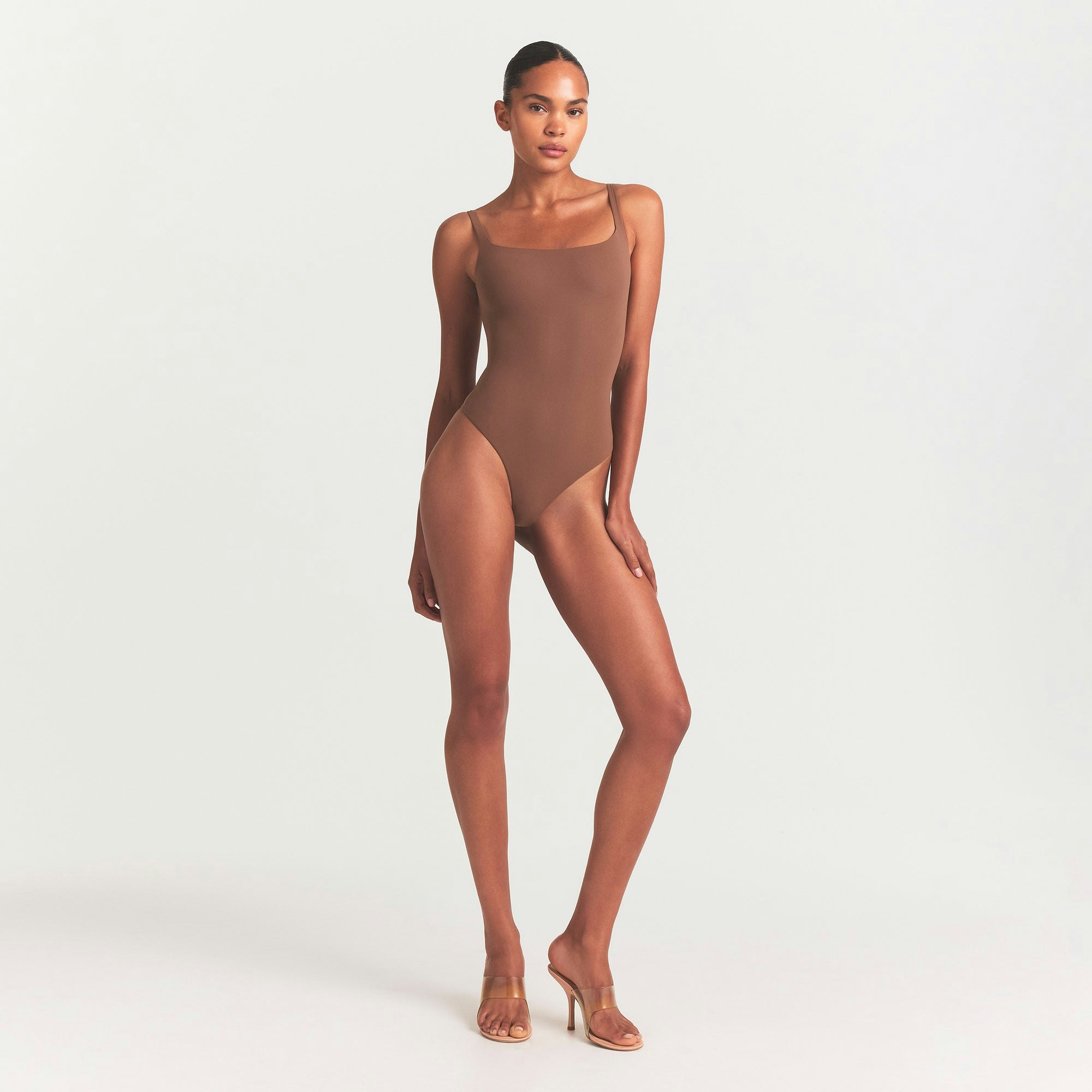 FITS EVERYBODY SQUARE NECK BODYSUIT | JASPER ON A MODEL FRONT VIEW @ | FOCUS: 0.0, 1.0, 0.9