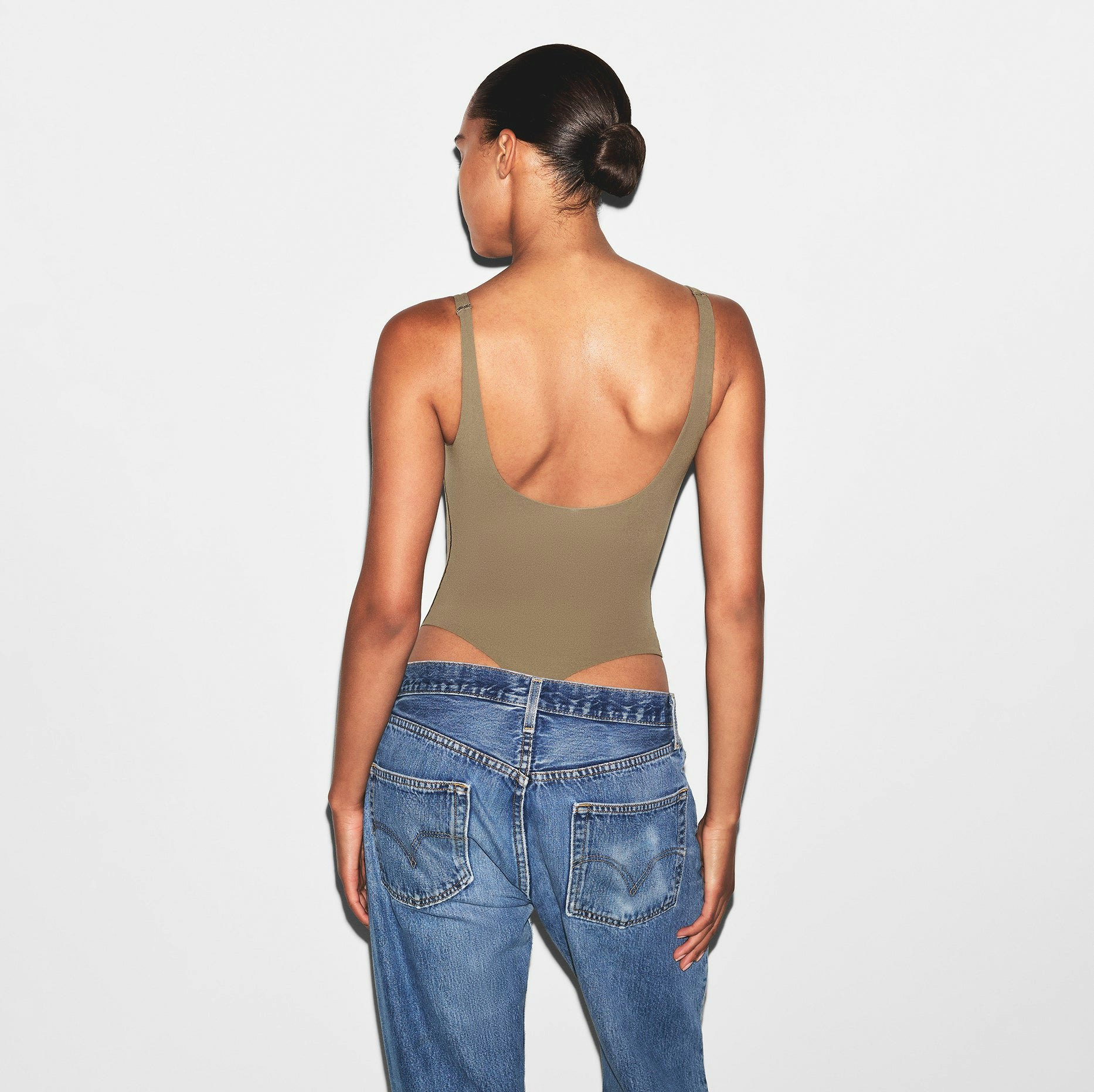 FITS EVERYBODY SQUARE NECK BODYSUIT | TRUFFLE ON A MODEL BACK VIEW | FOCUS: 0.0, 1.0, 0.9