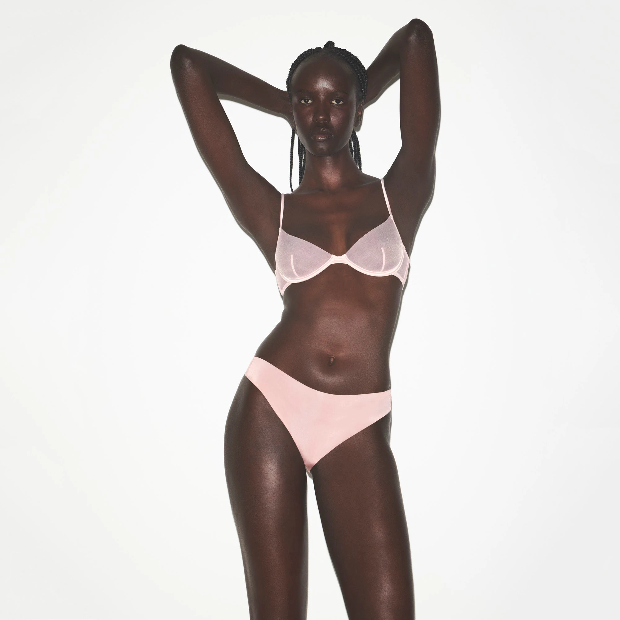 INVISIBLE BIKINI | MORGANITE ON A MODEL FRONT VIEW | FOCUS: 0.0, 1.0, 0.9