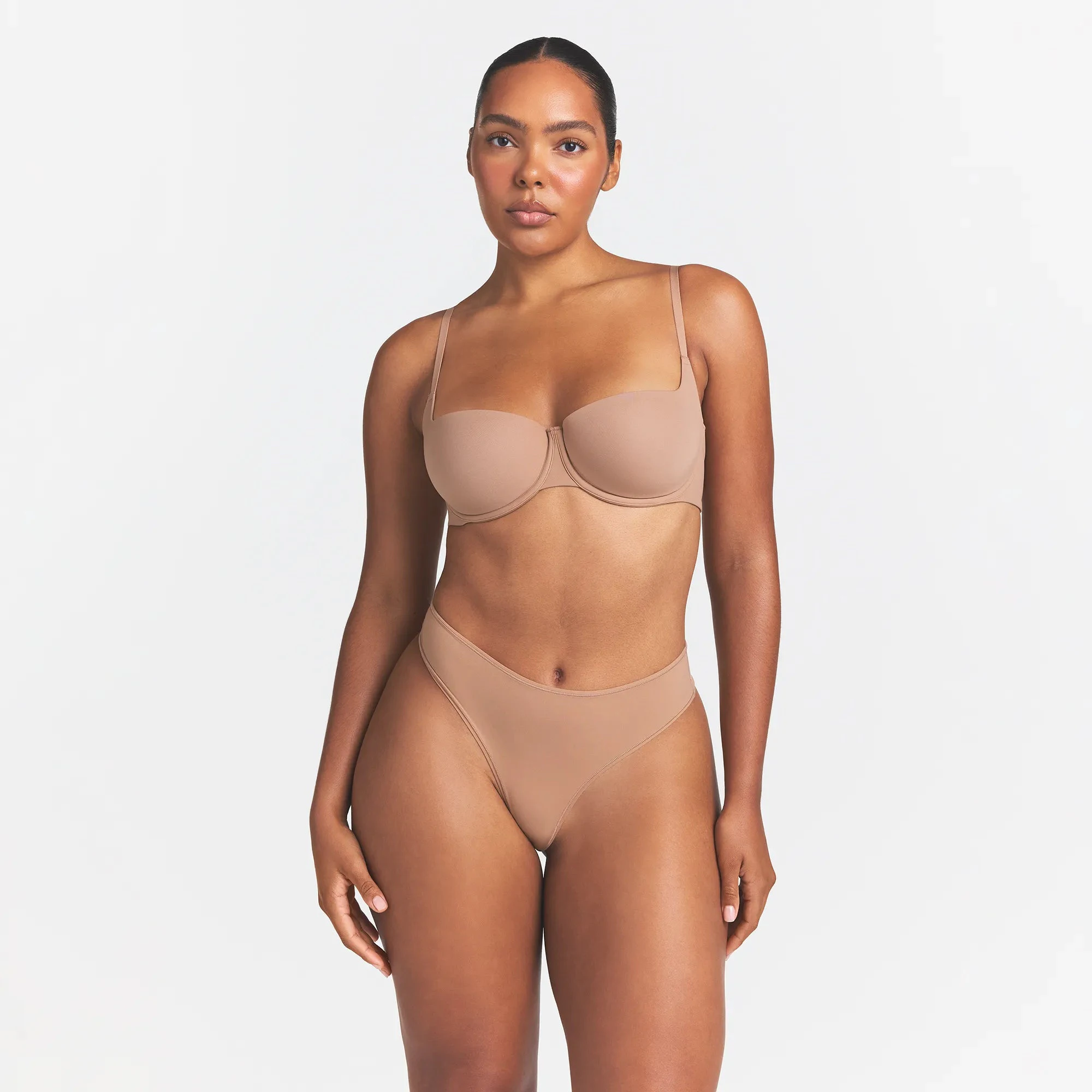 FITS EVERYBODY BALCONETTE BRA | SIENNA ON A MODEL FRONT VIEW @ | FOCUS: 0.0, 1.0, 0.9