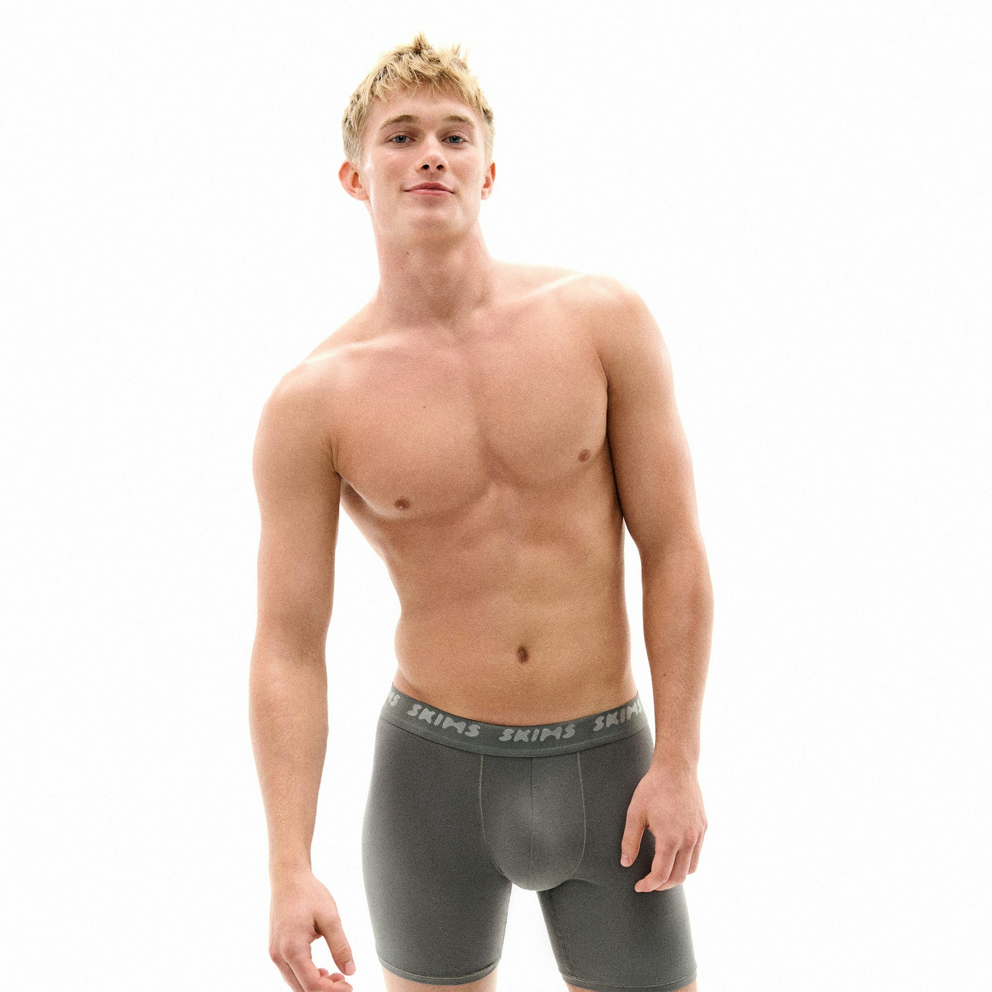 SKIMS STRETCH MENS 5" BOXER BRIEF | GUNMETAL CAMPAIGN IMAGERY @ | FOCUS: 0.0, 1.0, 0.9