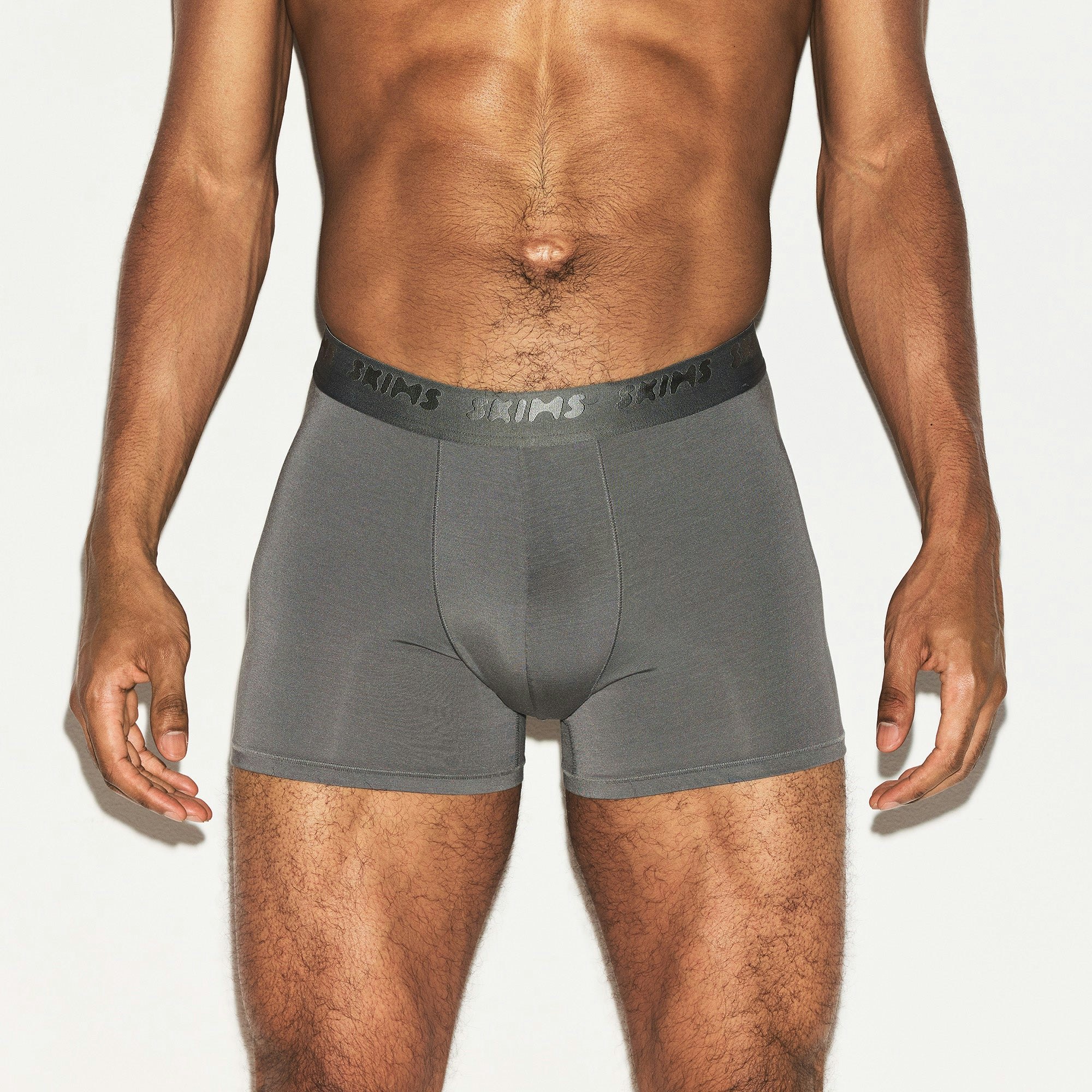 SKIMS STRETCH MENS 3 INCH BOXER BRIEF 3-PACK  | MELROSE MULTI ON A MODEL FRONT VIEW | FOCUS: 0.0, 1.0, 0.9