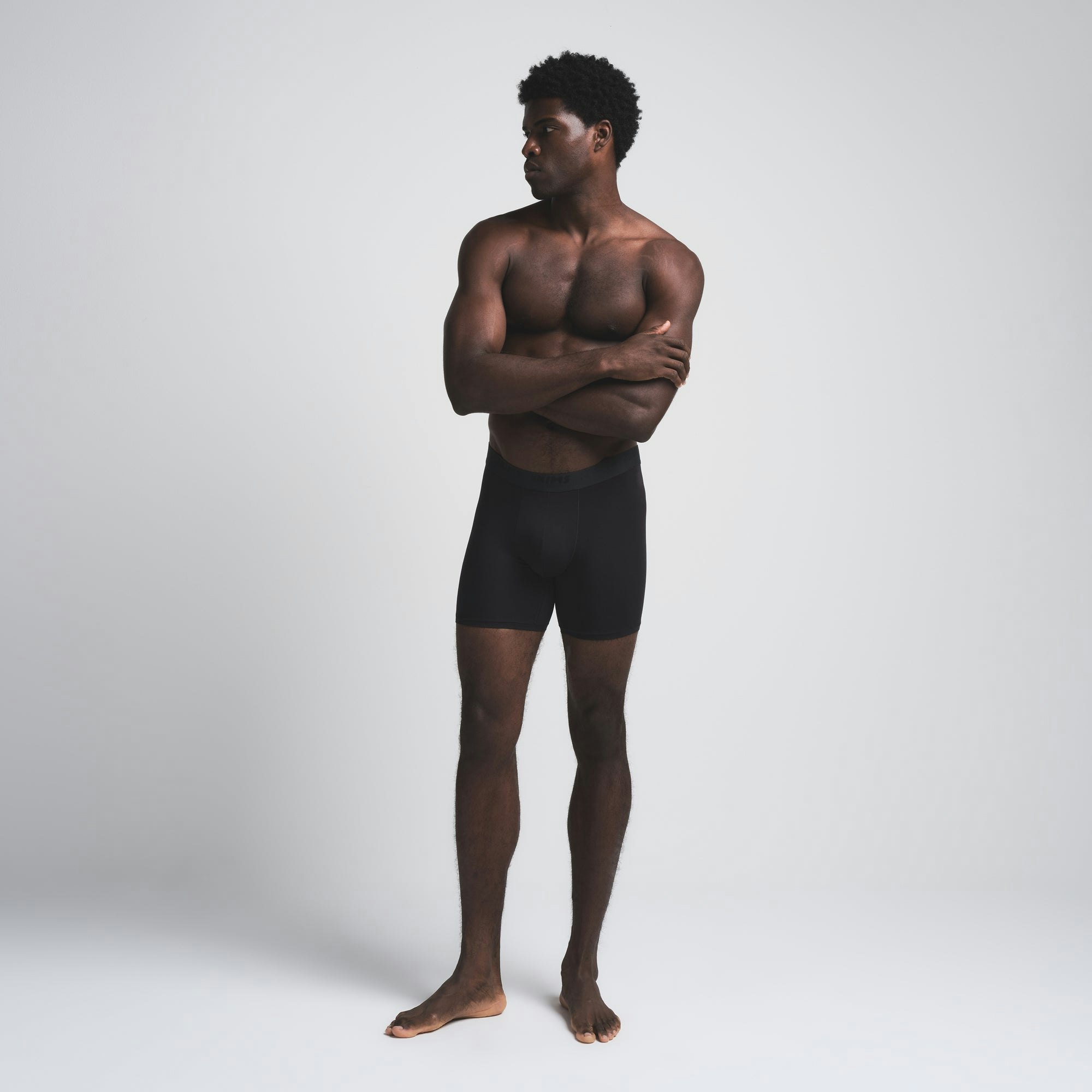 SKIMS STRETCH MENS 5" BOXER BRIEF 3-PACK | CYPRESS MULTI (MENS BOXERS) ON A MODEL FRONT VIEW