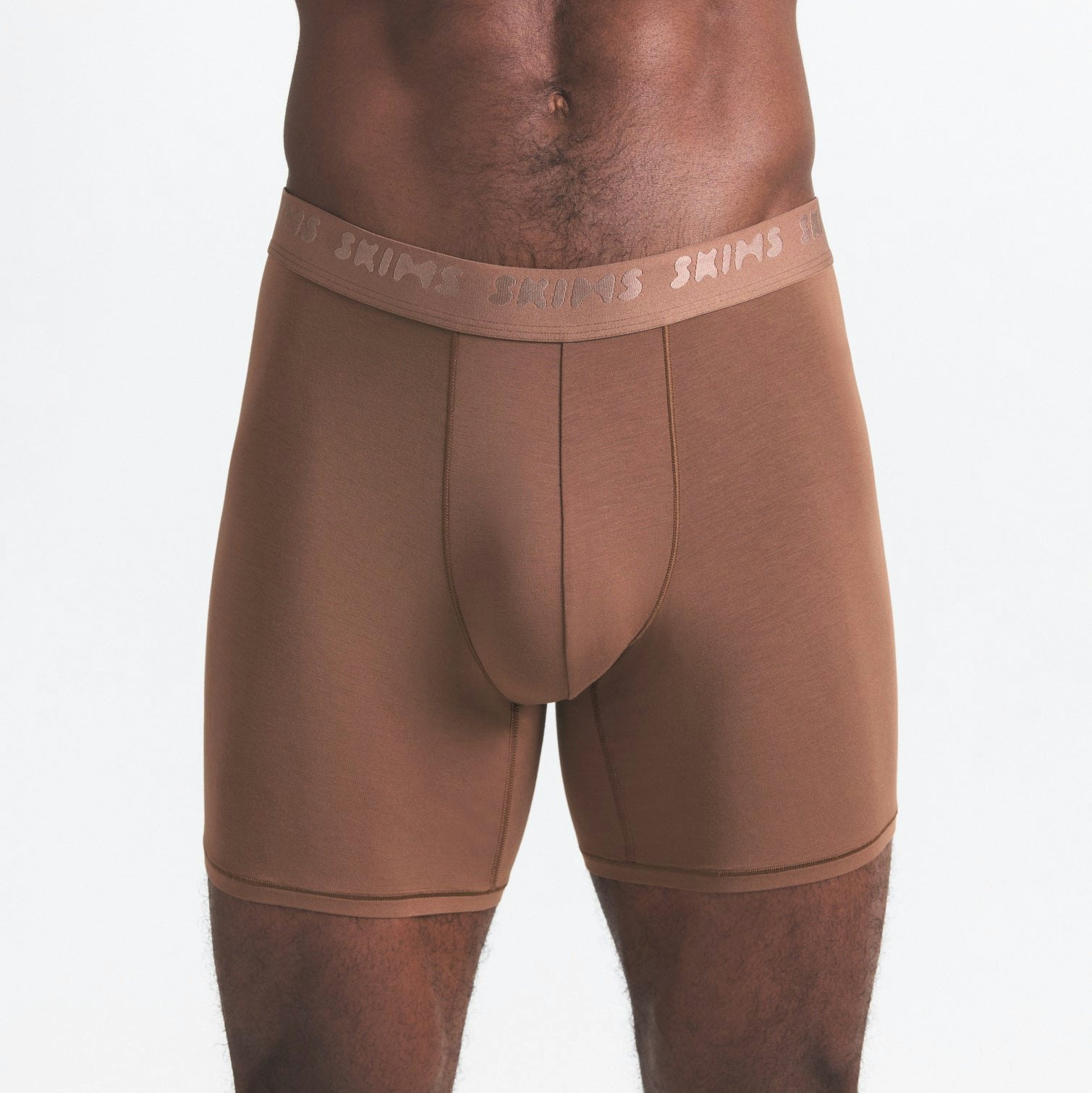SKIMS STRETCH MENS 5" BOXER BRIEF 3-PACK | WOOD MULTI ON A MODEL SIDE VIEW @ | FOCUS: 0.0, 1.0, 0.9