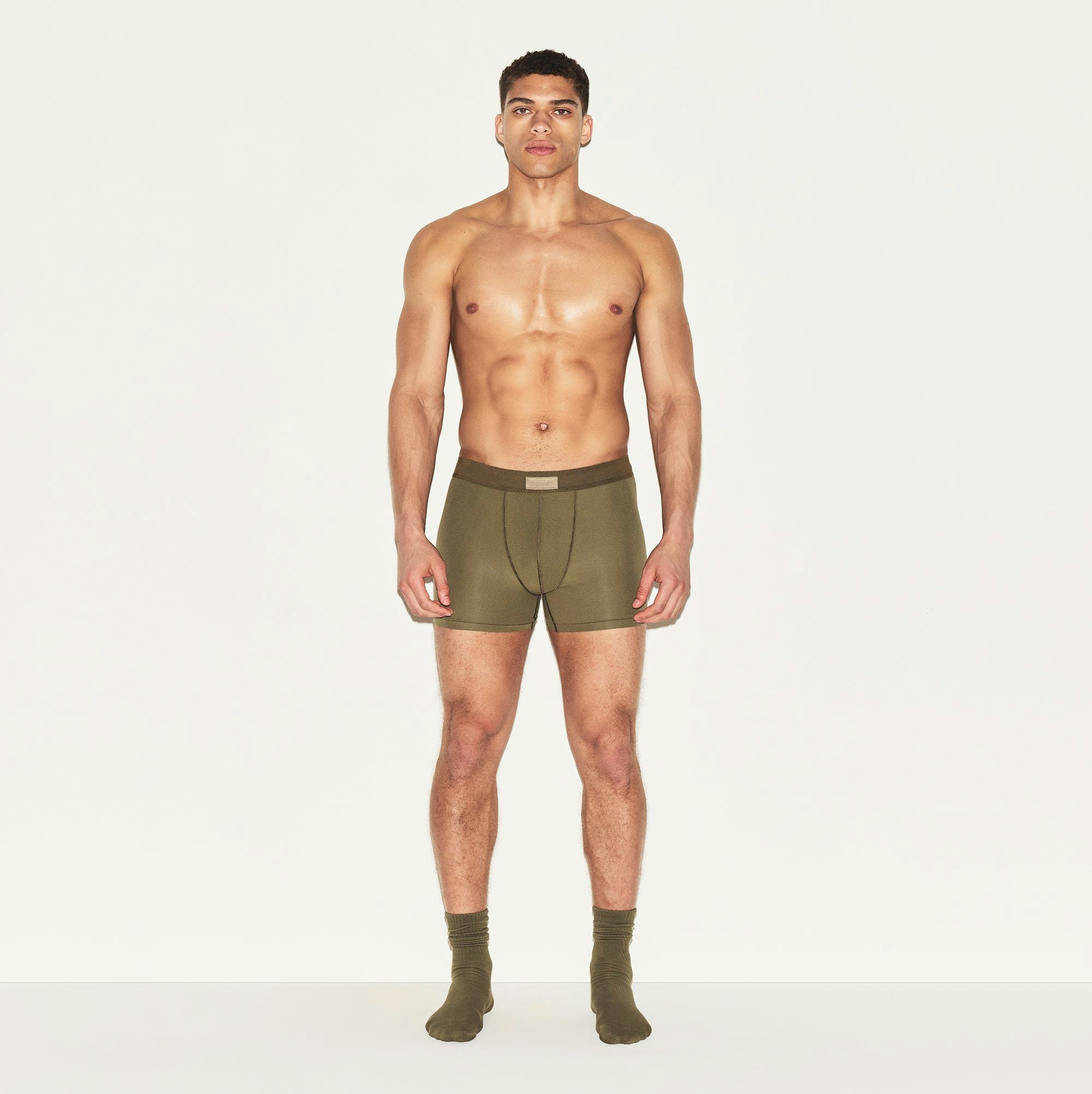 SKIMS COTTON MENS 3 INCH BOXER BRIEF 3-PACK | ARMY MULTI ON A MODEL FRONT VIEW | FOCUS: 0.0, 1.0, 0.9