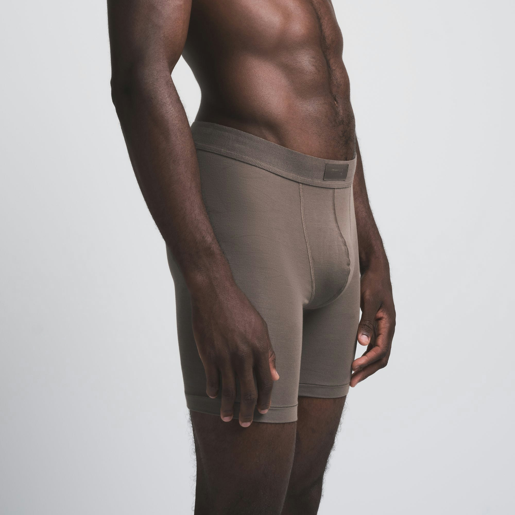 VINTAGE FLEECE STRAIGHT LEG PANT | WASHED ONYX (MENS BOXERS) FLAT ON A WHITE BACKGROUND | FLT