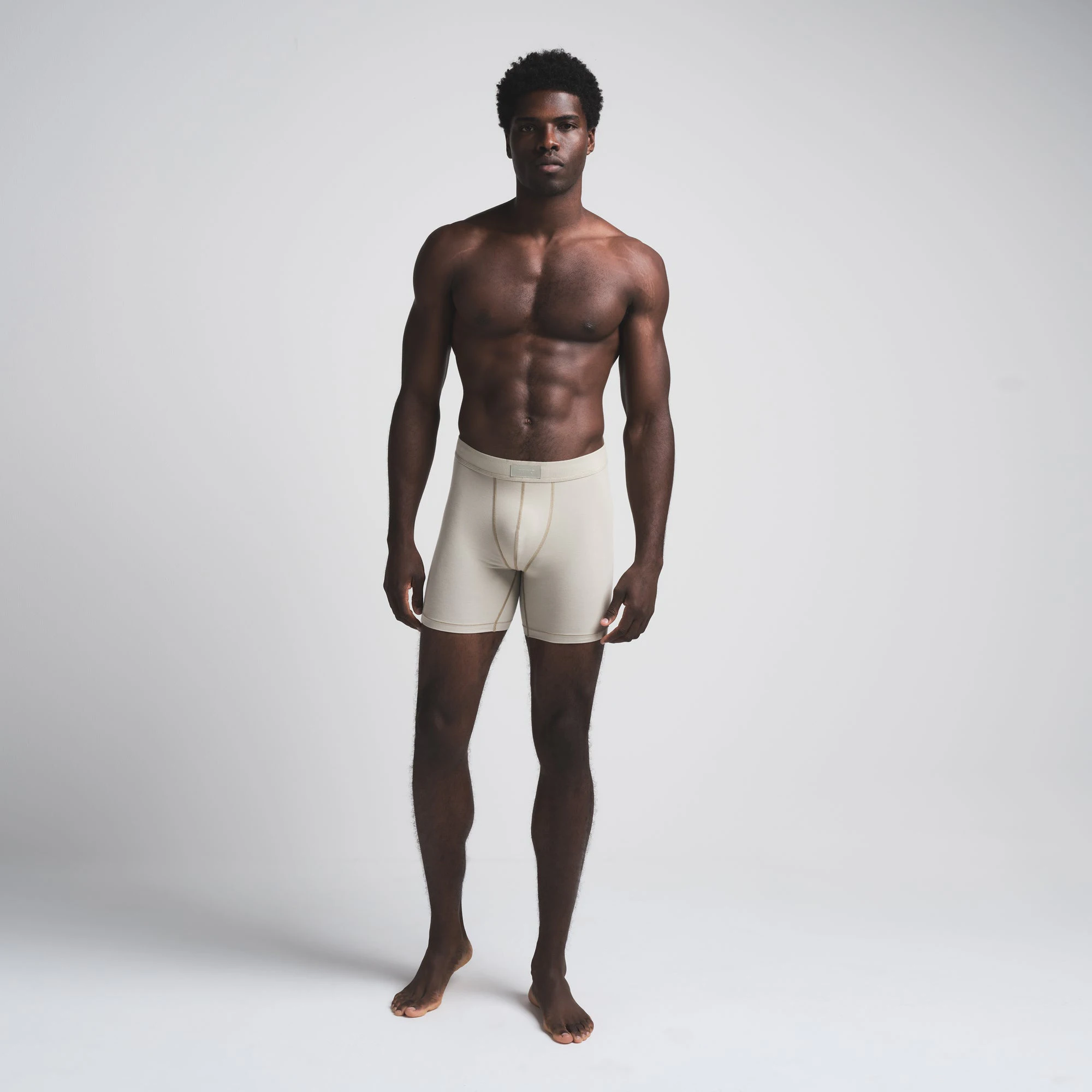 SKIMS COTTON MENS 5" BOXER BRIEF 3-PACK | AGATE MULTI ON A MODEL FRONT VIEW | FOCUS: 0.0, 1.0, 0.9