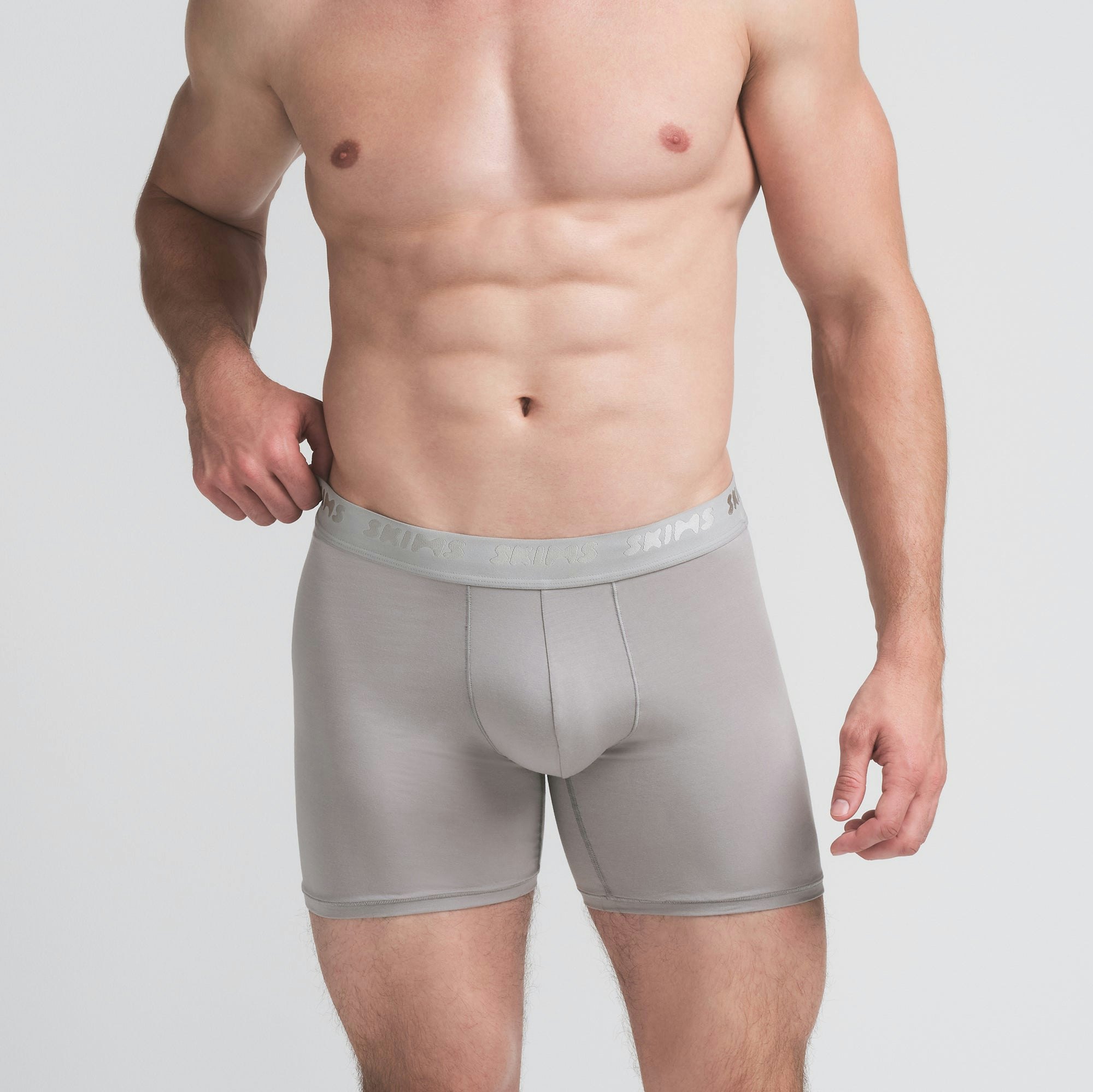 SKIMS STRETCH MENS 5 INCH BOXER BRIEF 5-PACK | DESERT INDIGO MULTI ON A MODEL FRONT VIEW | FOCUS: 0.0, 1.0, 0.9