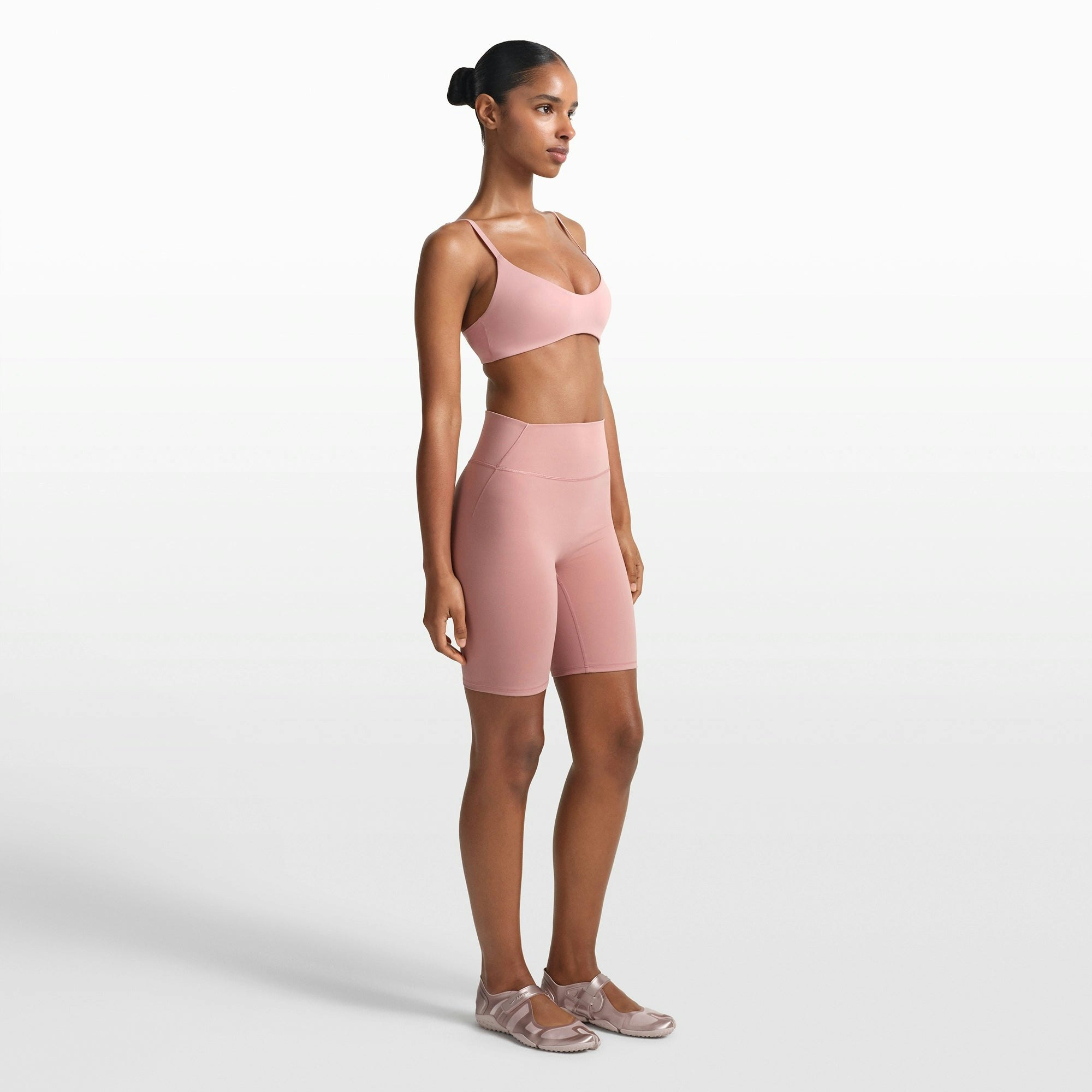 NikeSKIMS MATTE 7" BIKER SHORT | HIMALAYAN ON A MODEL FRONT VIEW @ | FOCUS: 0.0, 1.0, 0.9