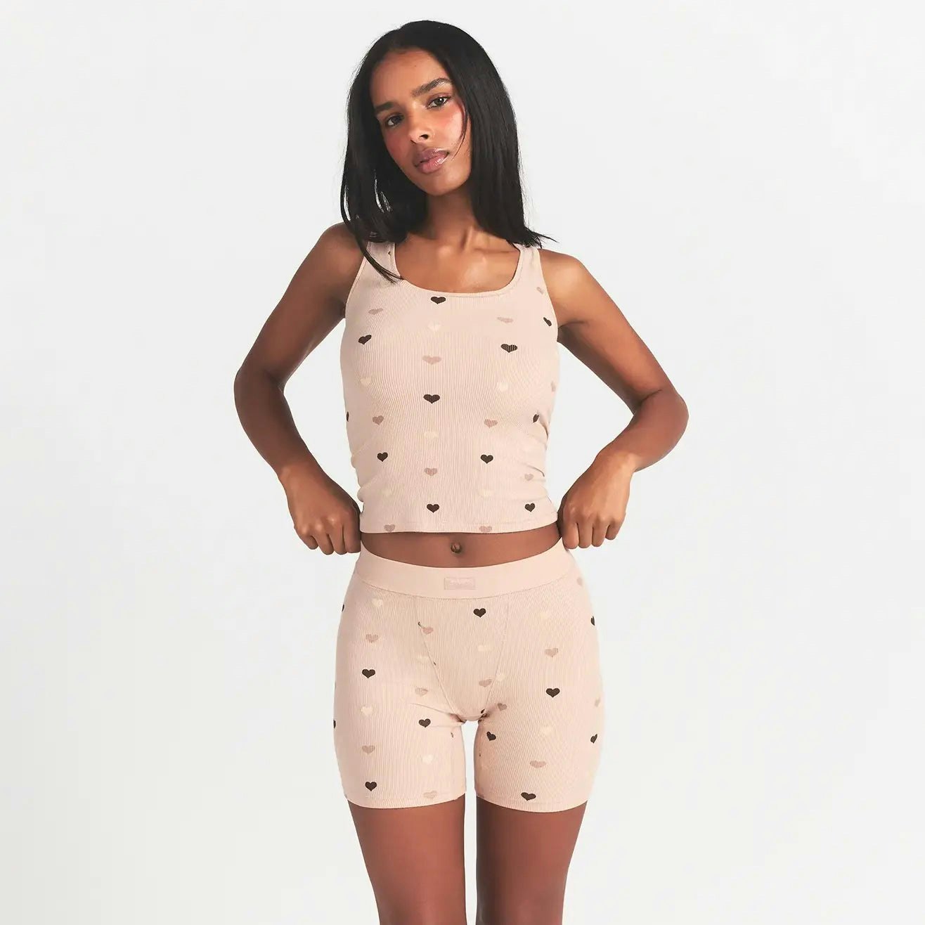 SOFT LOUNGE BOXER | MICA MINI HEART HALFDROP ON A MODEL FRONT VIEW @ | FOCUS: 0.0, 1.0, 0.9