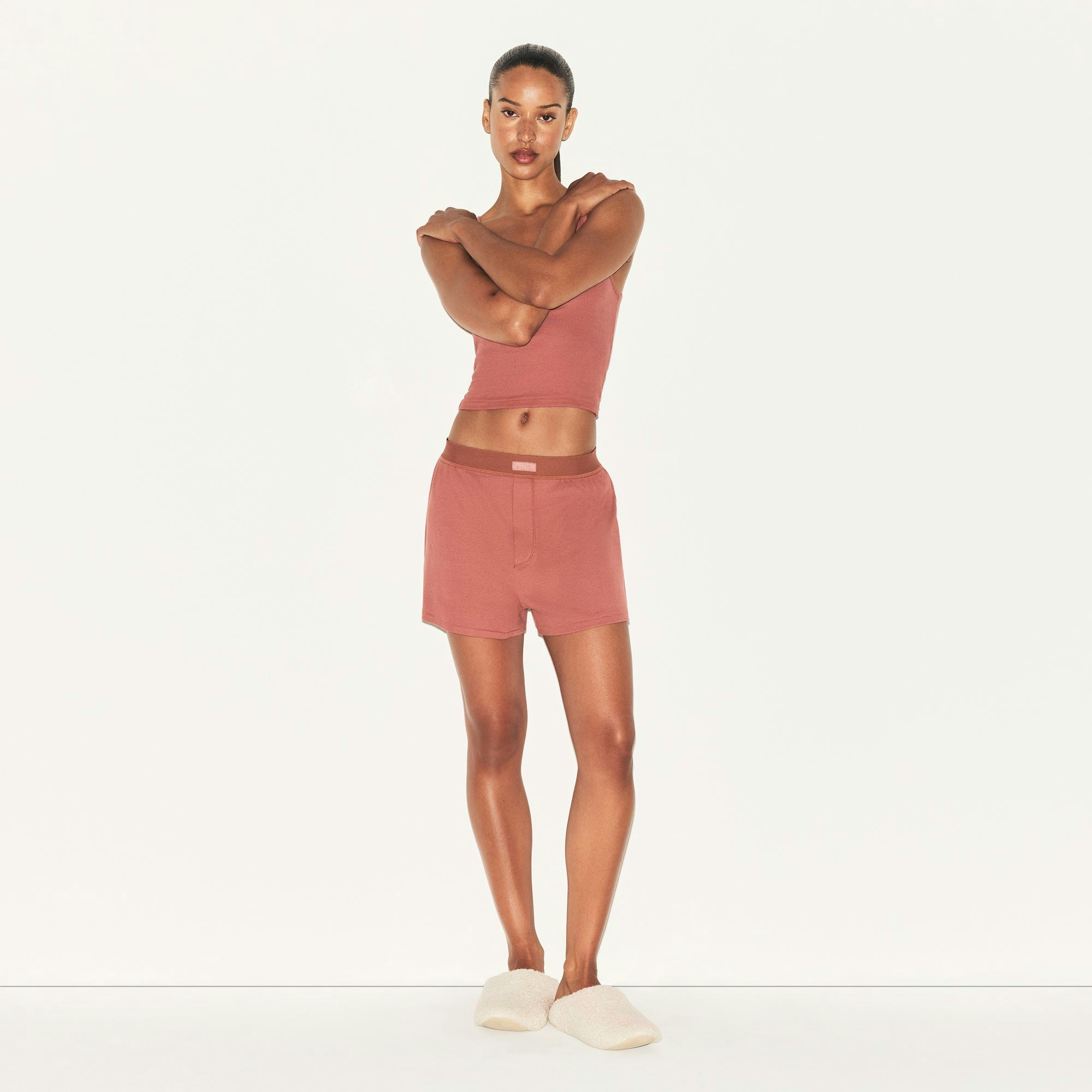 COTTON RIB LOOSE BOXER | REDWOOD ON A MODEL FRONT VIEW | FOCUS: 0.0, 1.0, 0.9