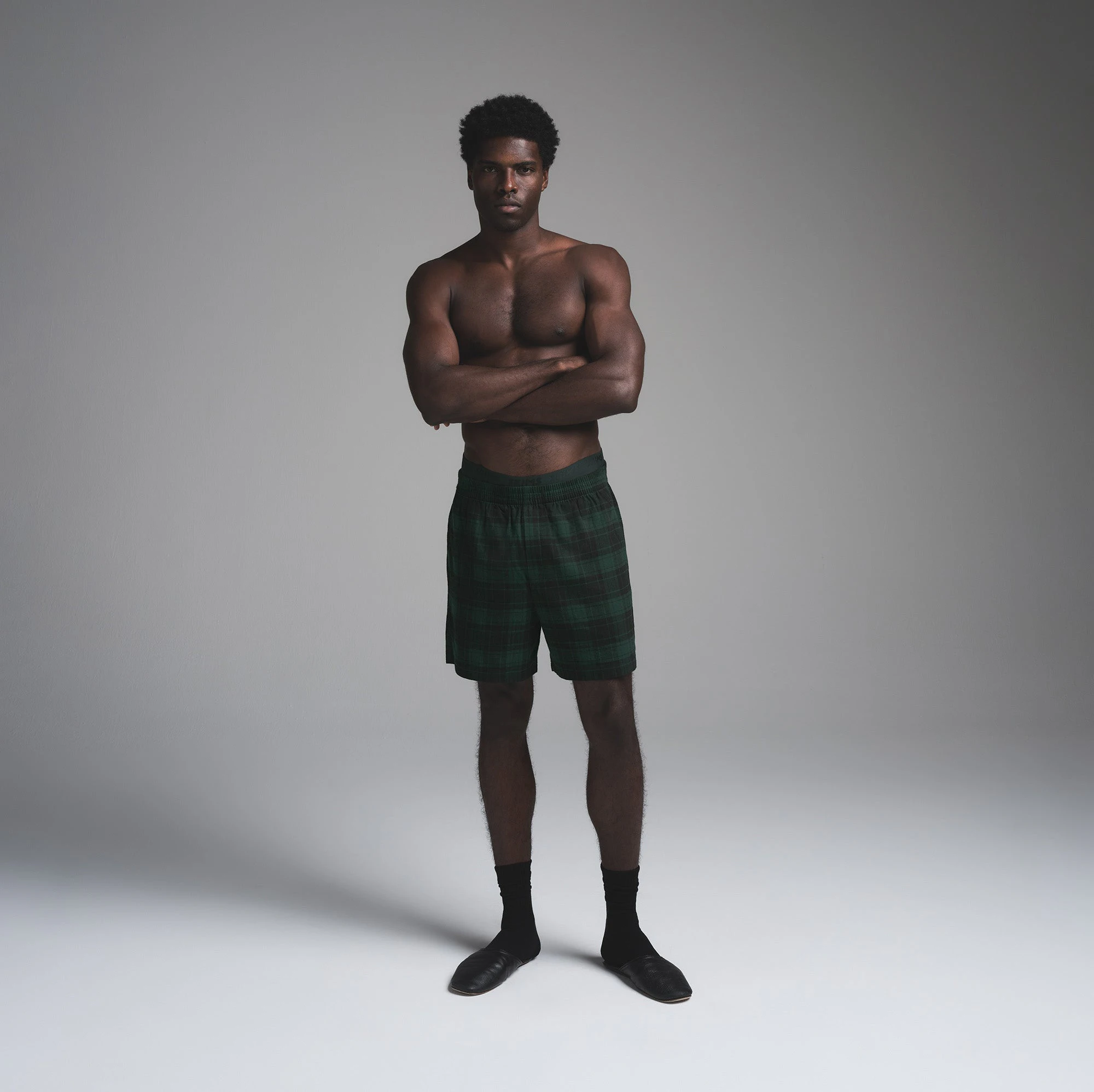 FLANNEL SLEEP MENS SHORT | CYPRESS PLAID ON A MODEL FRONT VIEW | FOCUS: 0.0, 1.0, 0.9