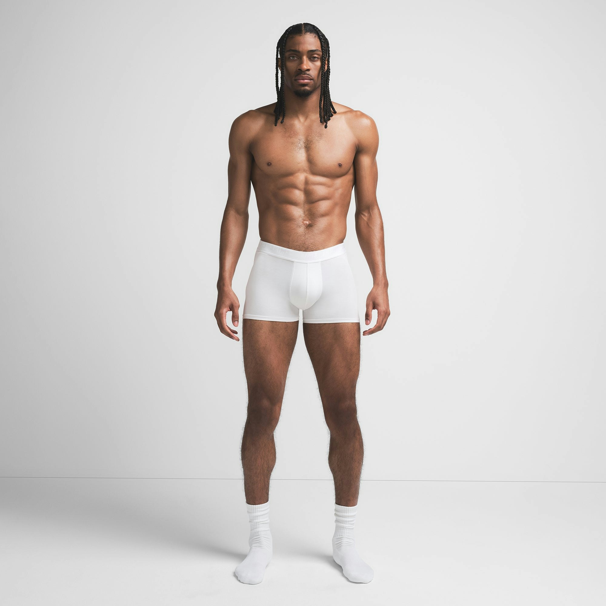 SKIMS STRETCH MENS 3" BOXER BRIEF | CHALK ON A MODEL FRONT VIEW @ | FOCUS: 0.9, 0.1, 0.7