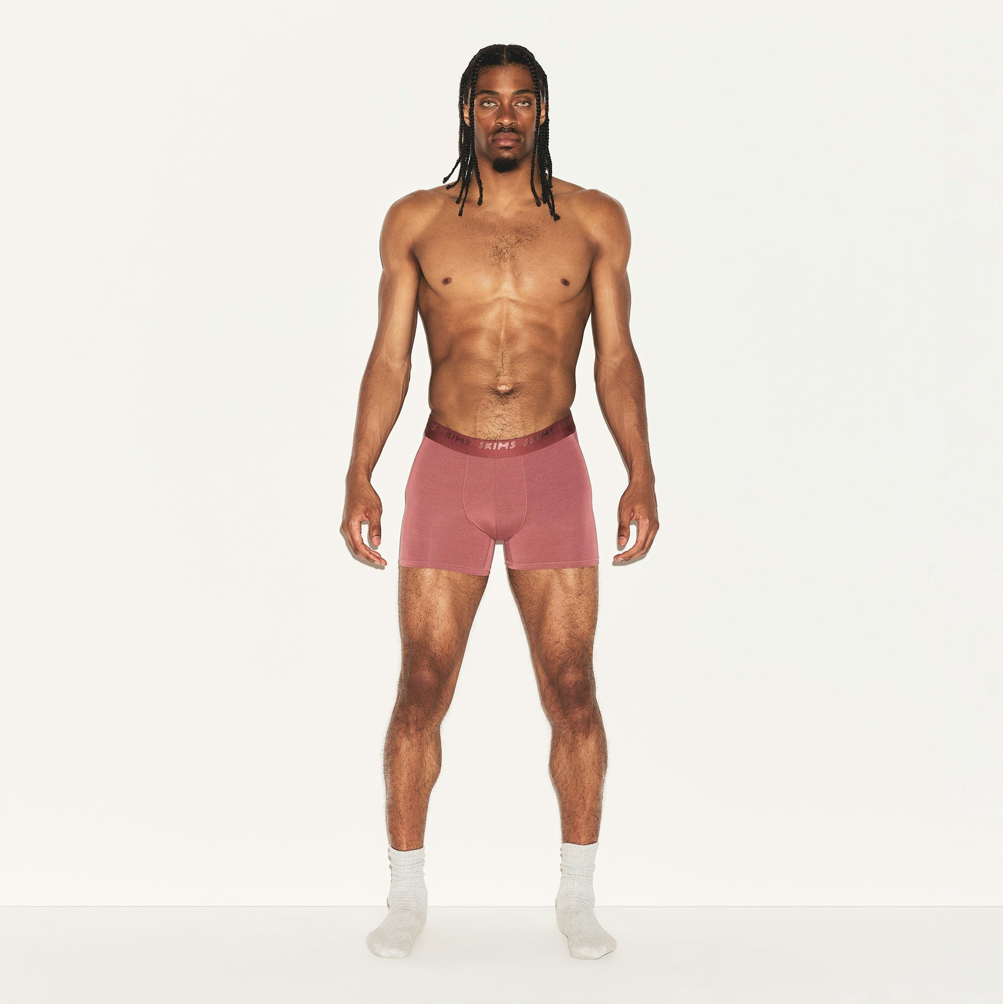 SKIMS STRETCH MENS 3 INCH BOXER BRIEF | CORDOVAN ON A MODEL FRONT VIEW | FOCUS: 0.0, 1.0, 0.9