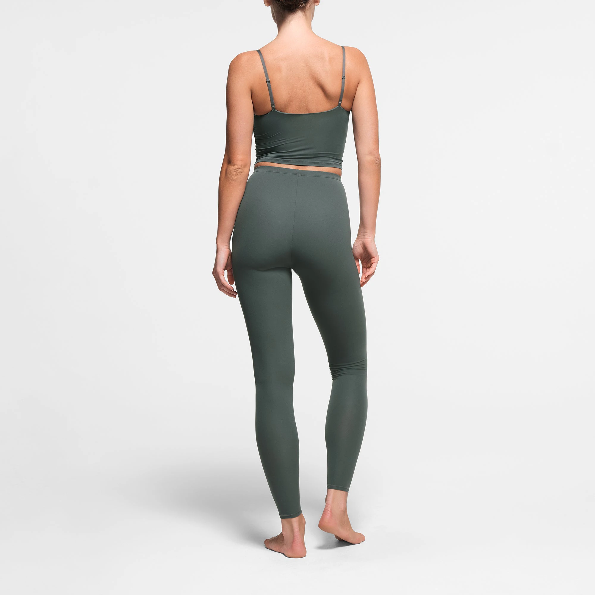FITS EVERYBODY LEGGING | DEEP SEA ON A MODEL BACK VIEW