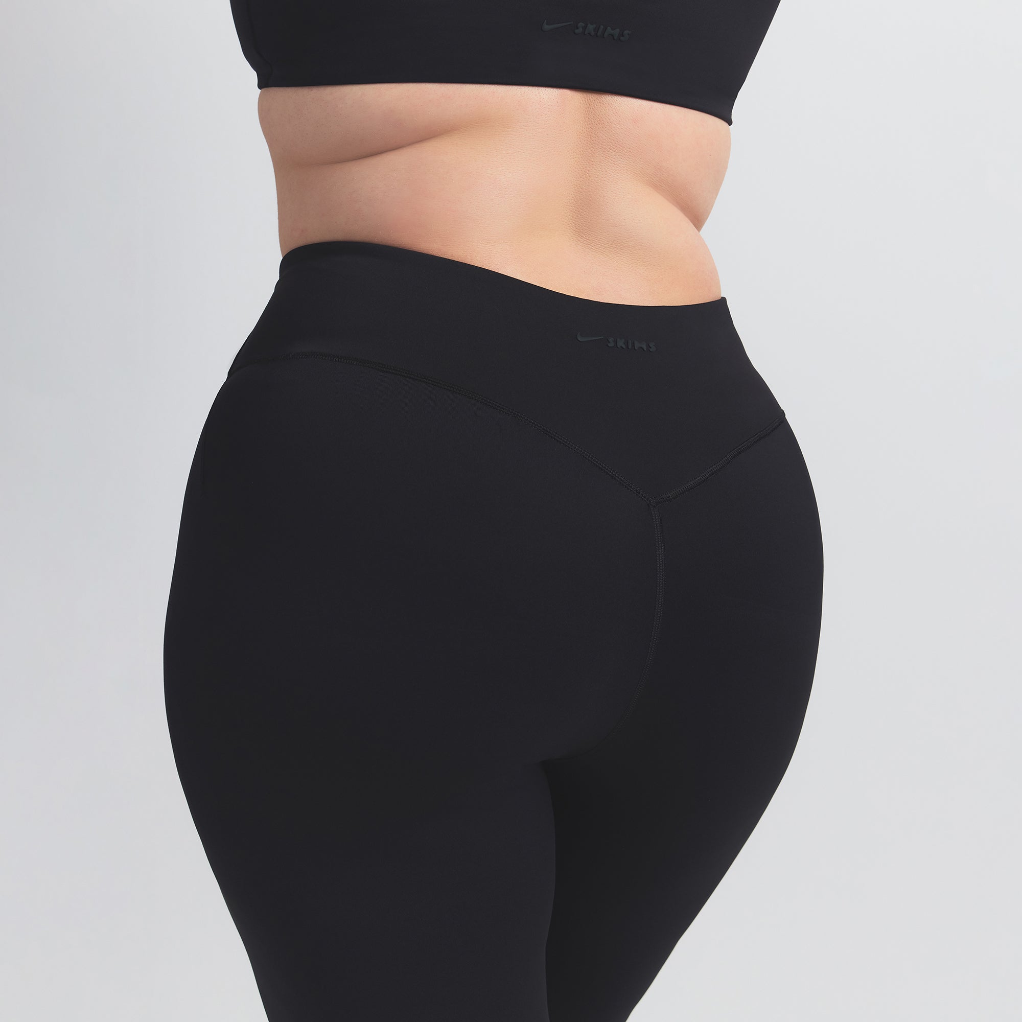 NikeSKIMS MATTE 26