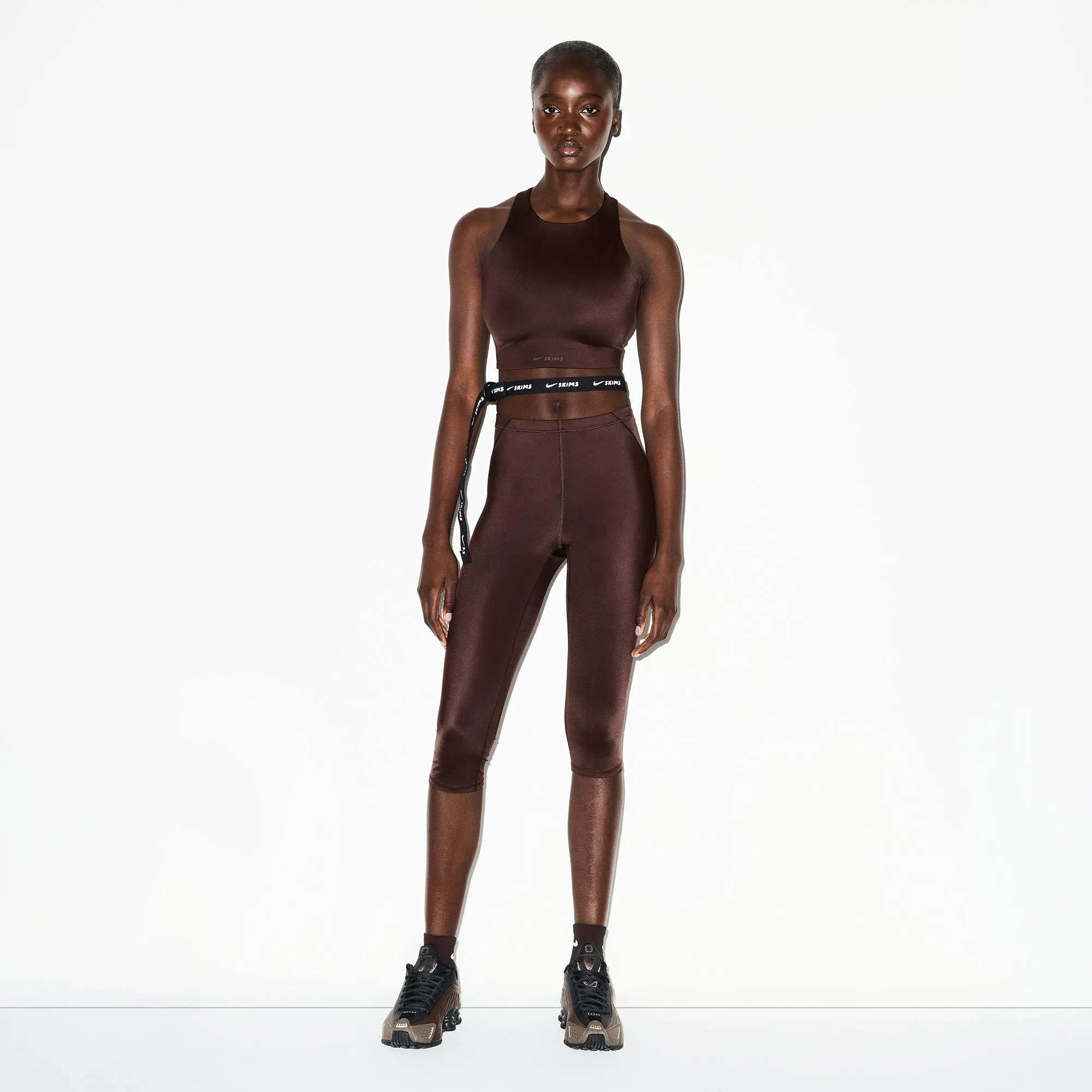 NikeSKIMS SHINE DRAWCORD CROP 17" LEGGING | PHOENIX ON A MODEL FRONT VIEW @ | FOCUS: 0.0, 1.0, 0.9