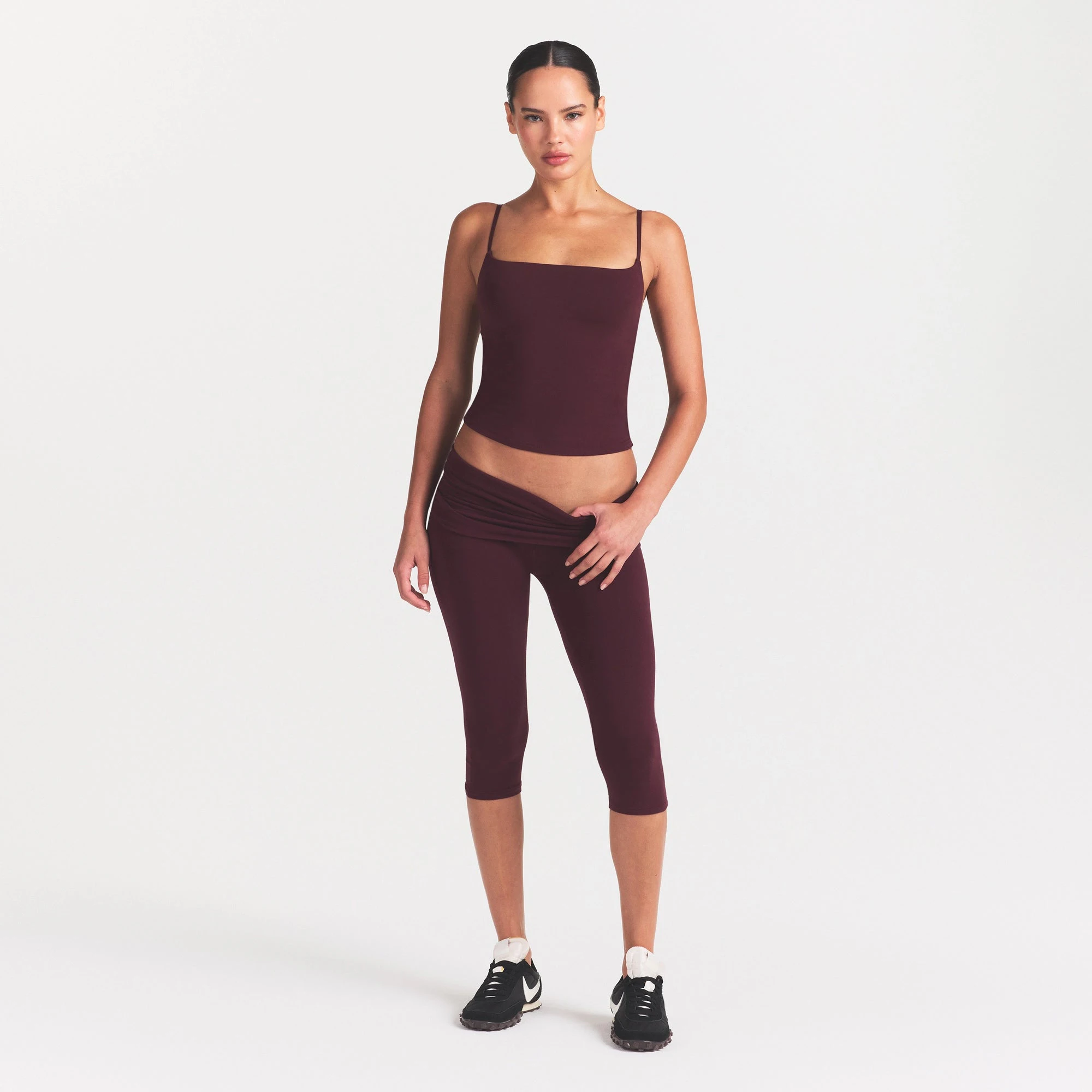 COTTON JERSEY FOLDOVER CAPRI | CURRANT & LAYS FLAT ON A WHITE BACKGROUND | FLT @ | FOCUS: 0.0, 1.0, 0.9