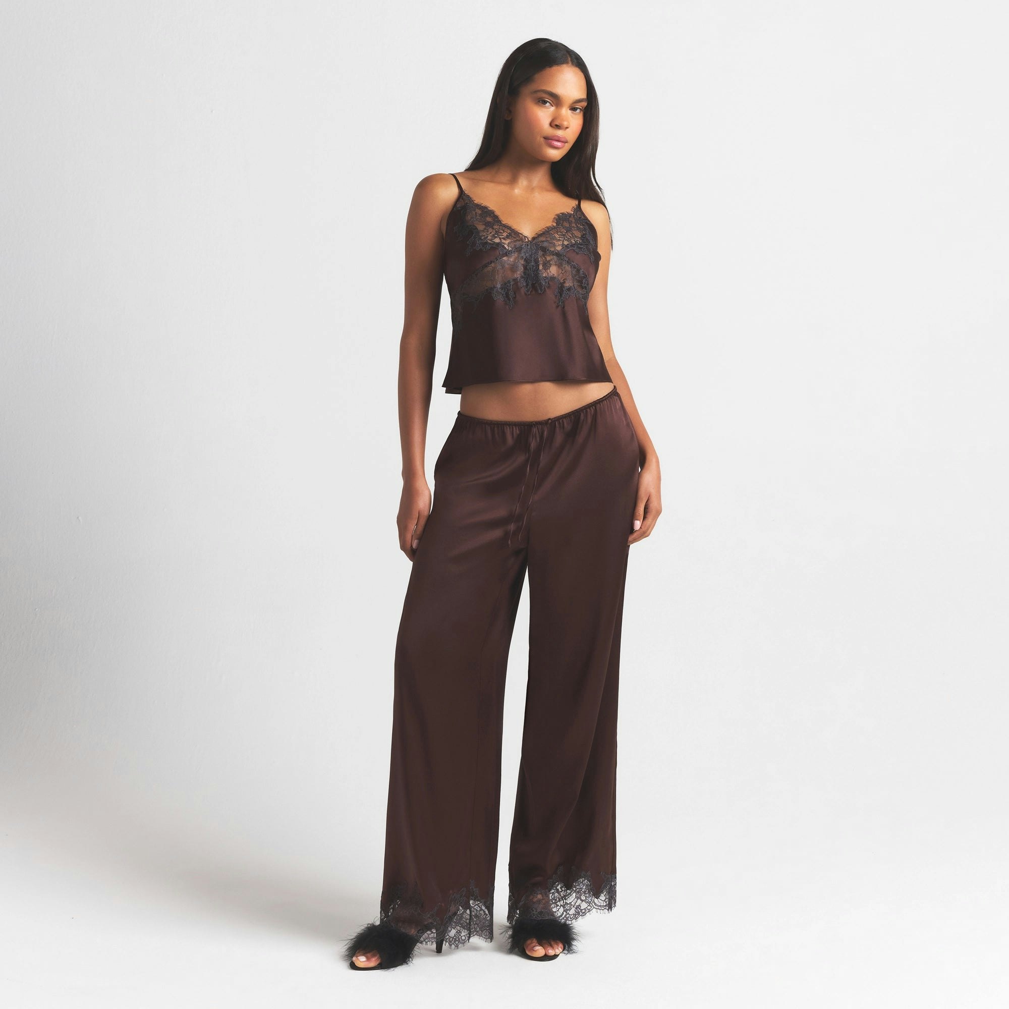 SILK LACE PANT | ESPRESSO CONTRAST ON A MODEL FRONT VIEW @ | FOCUS: 0.0, 1.0, 0.9