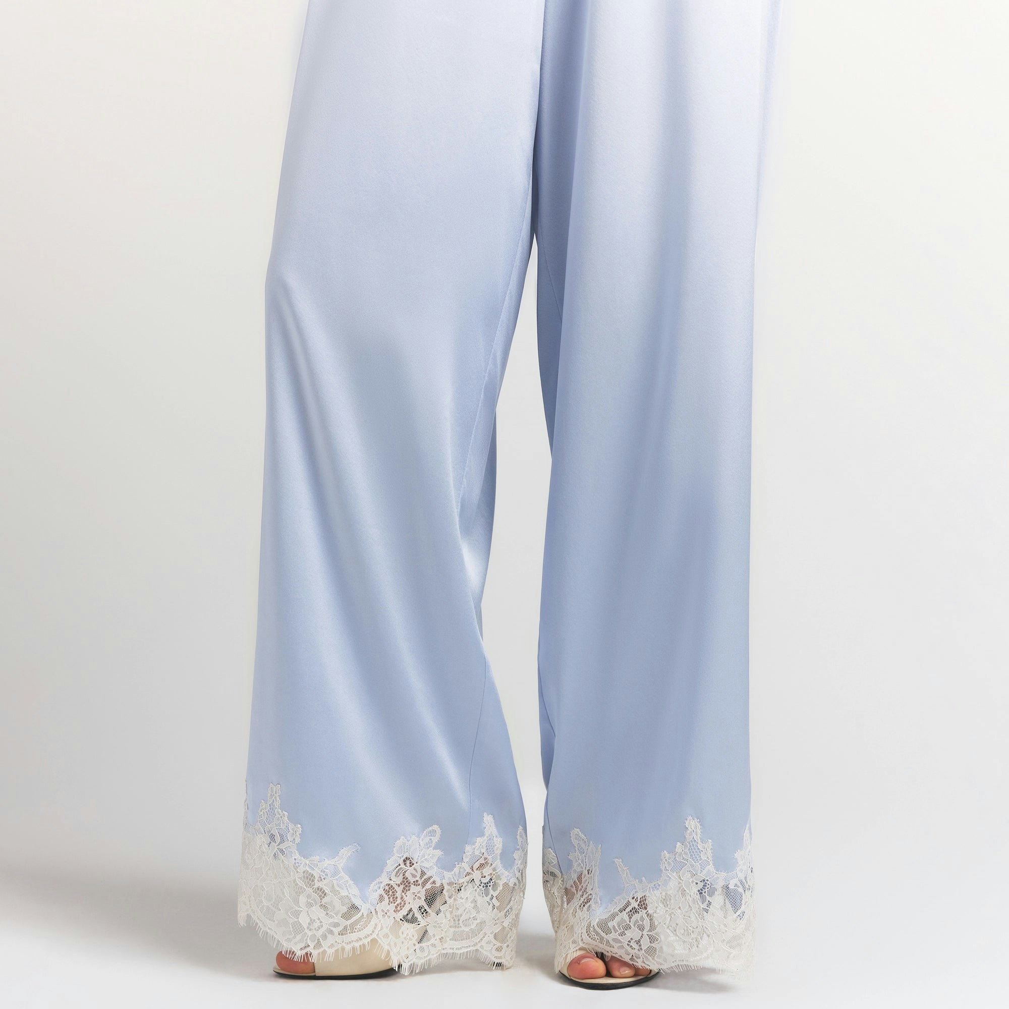 SILK LACE PANT | PERIWINKLE CONTRAST ON A MODEL SIDE VIEW @ | FOCUS: 0.0, 1.0, 0.9