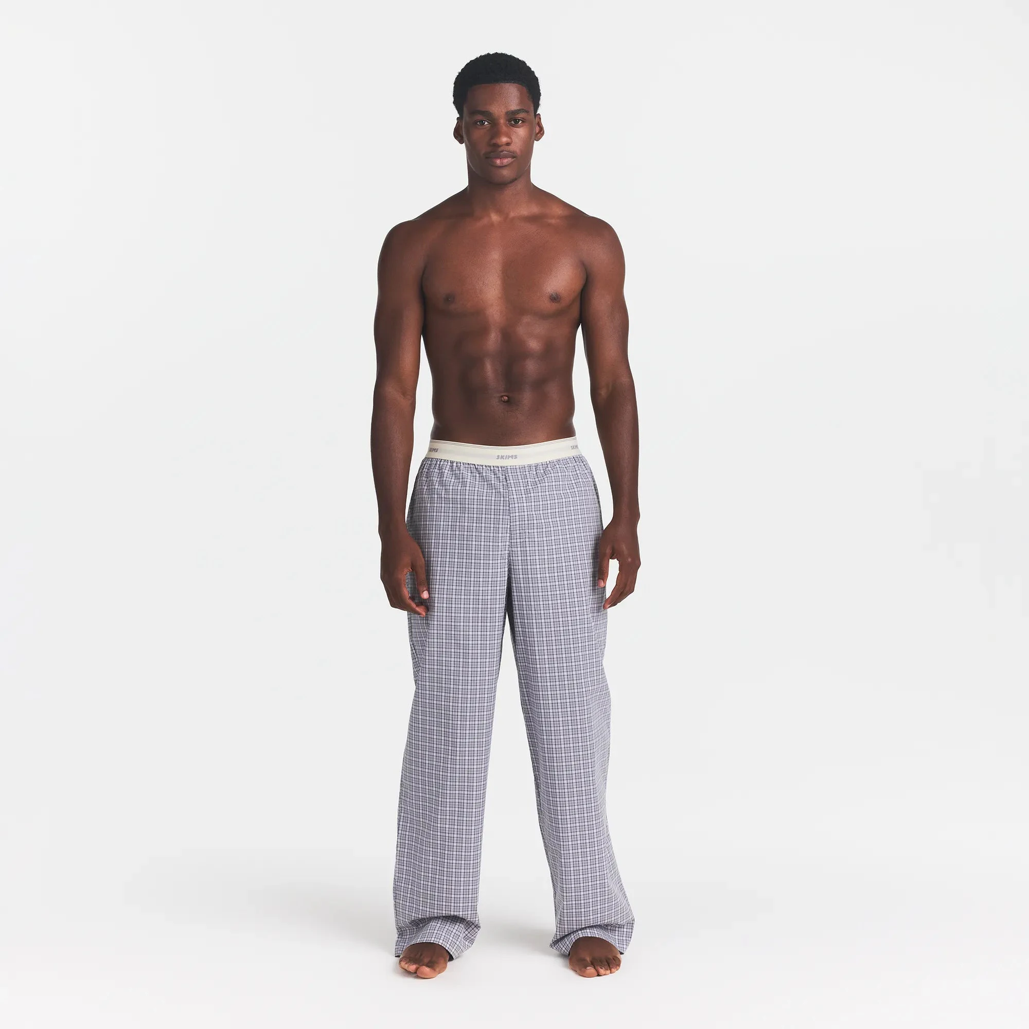 COTTON POPLIN MENS LOGO BAND SLEEP PANT | FULL MOON CHECK ON A MODEL FRONT VIEW @ | FOCUS: 0.0, 1.0, 0.9