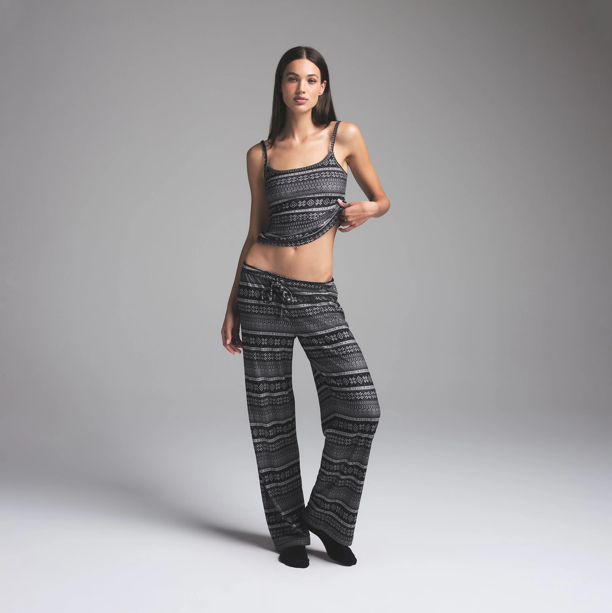 LOGO PLUSH POINTELLE PANT | ONYX MIRROR FAIR ISLE ON A MODEL FRONT VIEW | FOCUS: 0.0, 1.0, 0.9