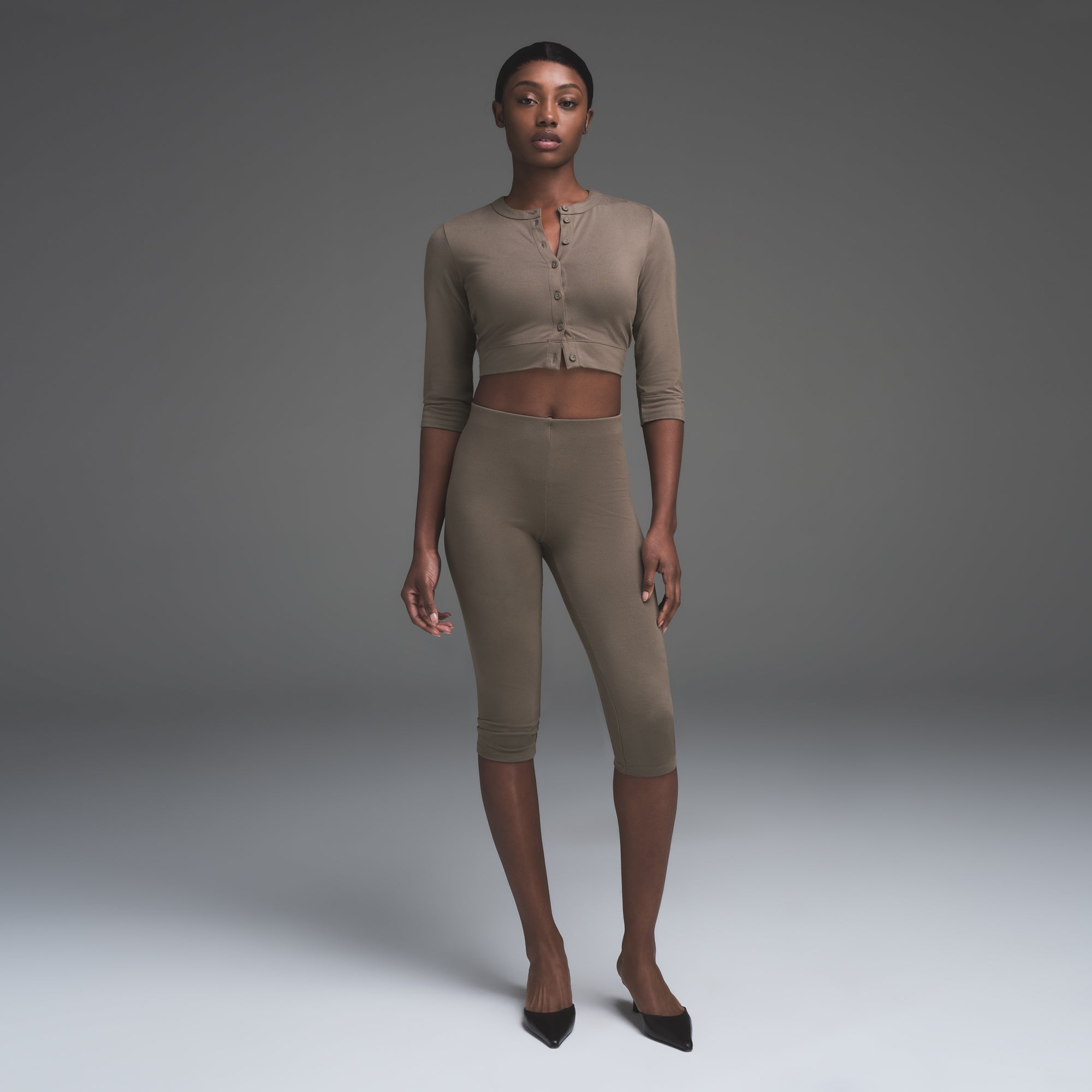 SMOOTH LAYERS CAPRI TRUFFLE skims カプリパンツ SMOOTH LAYERS CAPRI | TRUFFLE