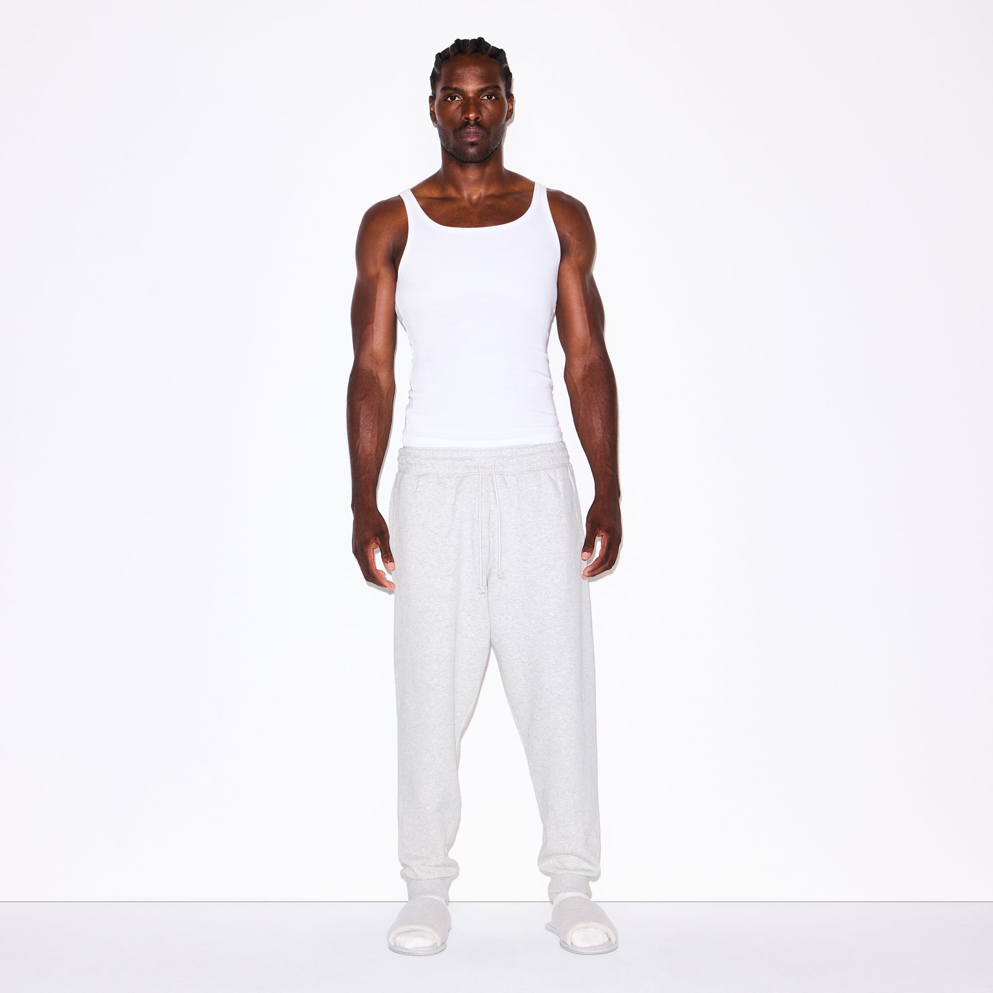 【キム監修】SKIMS VELOUR JOGGER 履き心地◎ Skims takes it back to the 2000s with cozy new velour collection