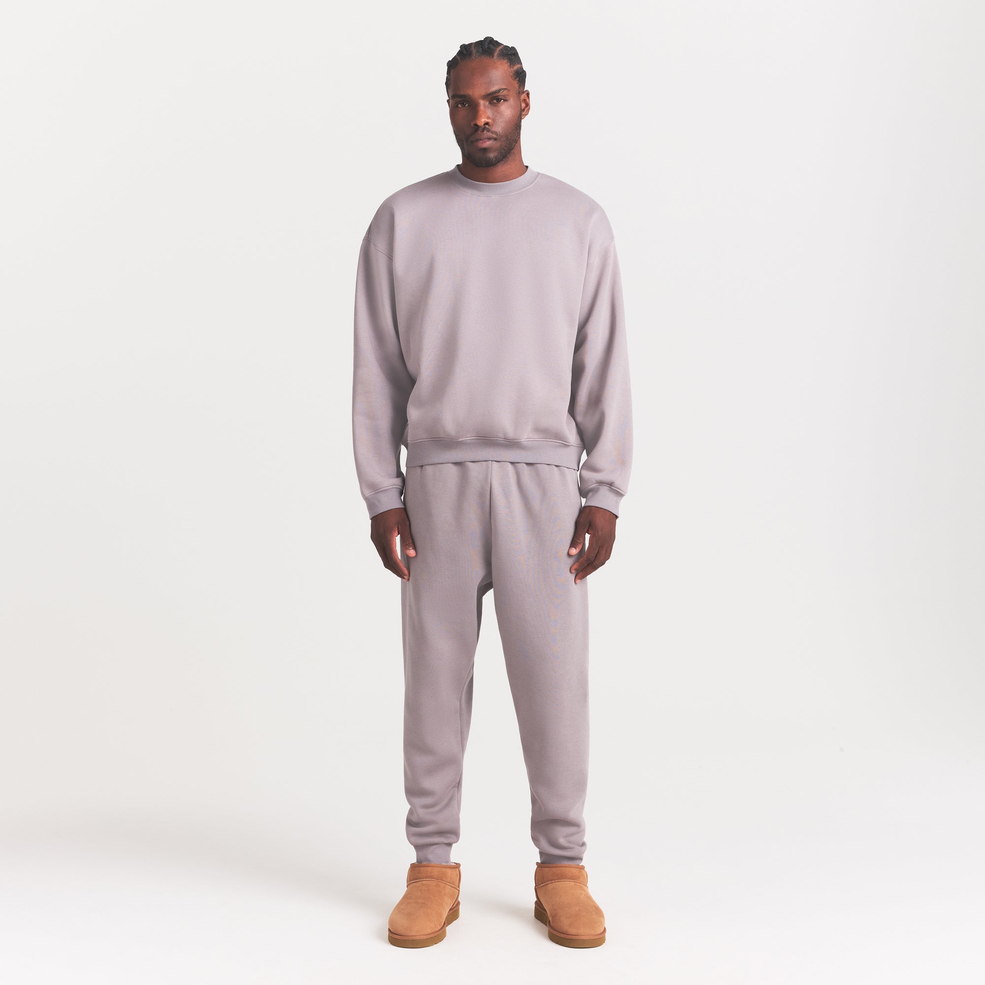 FLEECE LOUNGE MENS TAPERED JOGGER | SHADOW ON A MODEL FRONT VIEW @ | FOCUS: 0.0, 1.0, 0.9