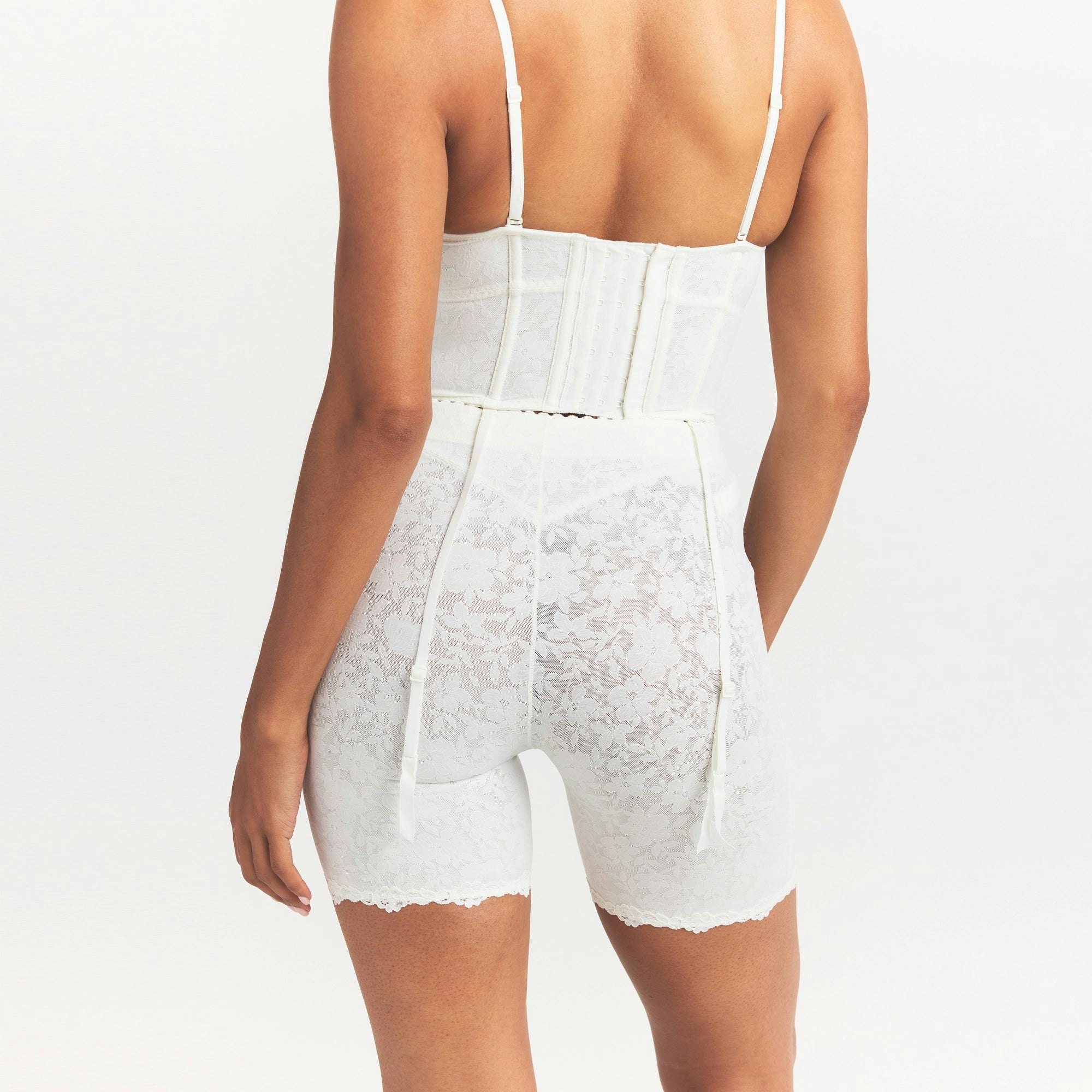 LACE SHAPEWEAR SHORT | IVORY ON A MODEL SIDE VIEW @ | FOCUS: 0.0, 1.0, 0.9