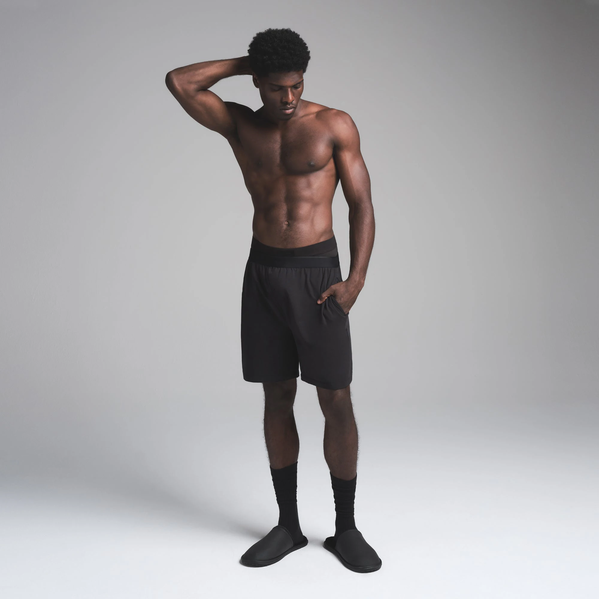 JERSEY SLEEP MENS SHORT | OBSIDIAN ON A MODEL FRONT VIEW | FOCUS: 0.0, 1.0, 0.9