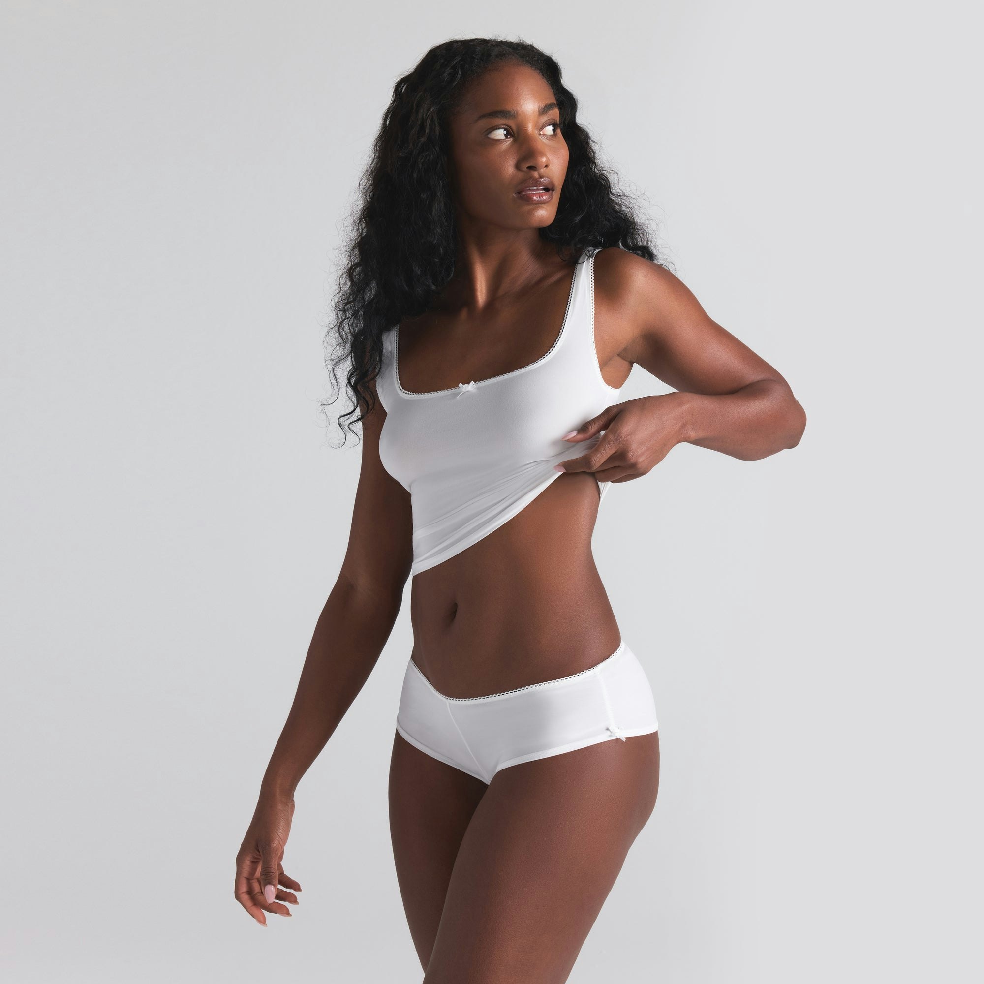 FITS EVERYBODY PICOT TANK AND HIPSTER SET | MARBLE ON A MODEL SIDE  ON A MODEL FRONT VIEW | FOCUS: 0.0, 1.0, 0.9