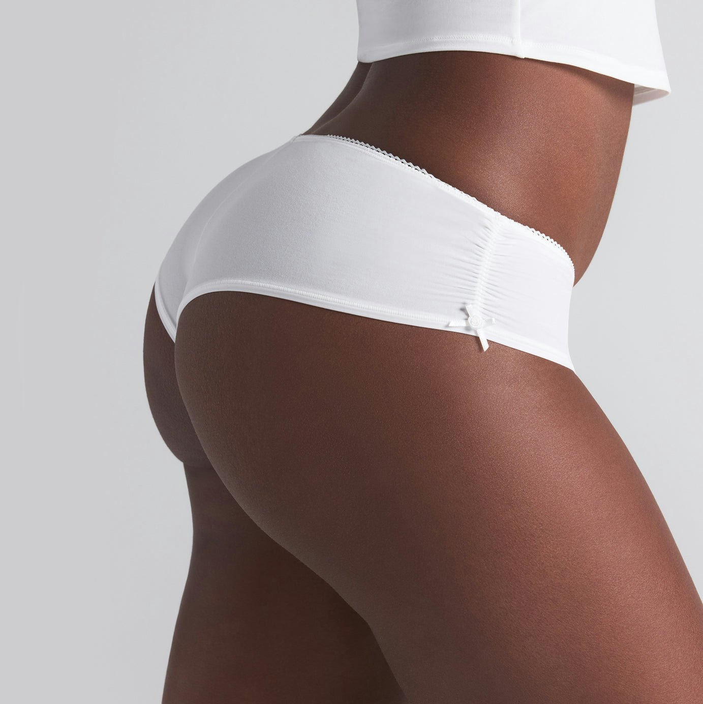 FITS EVERYBODY PICOT TANK AND HIPSTER SET | MARBLE ON A MODEL SIDE  ON A MODEL FRONT VIEW | FOCUS: 0.0, 1.0, 0.9