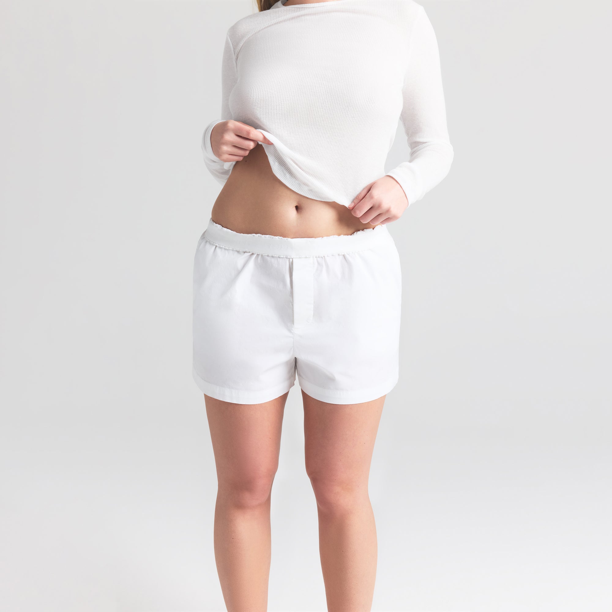 【関税込み】SKIMS オフホワイト ボーイ ショーツ COTTON JERSEY SCOOP NECK BODYSUIT | OYSTER
