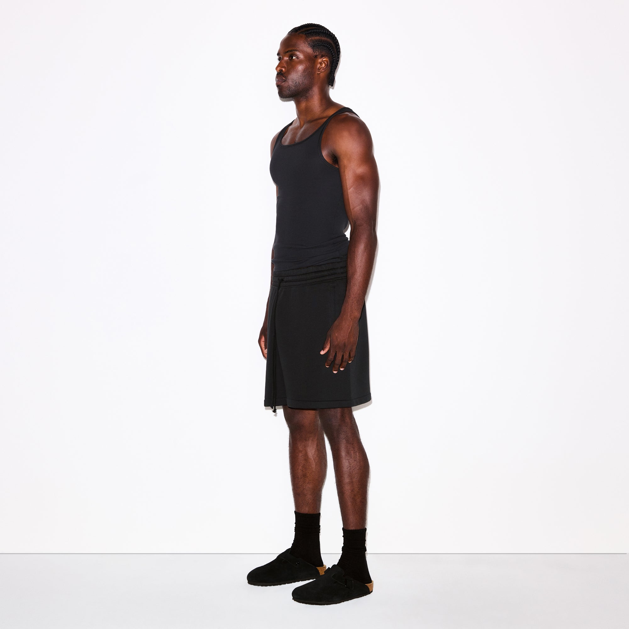FLEECE LOUNGE MENS RELAXED SHORT | WASHED ONYX | SKIMS