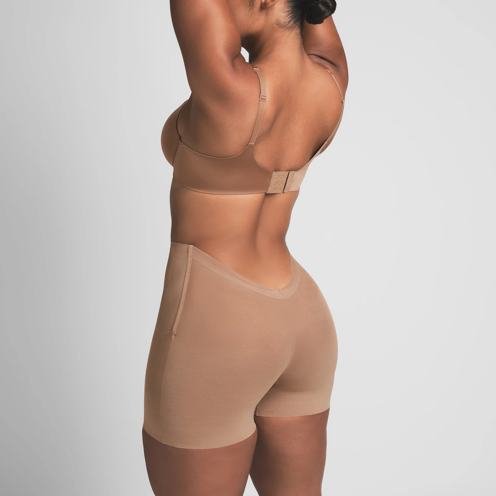 SHEER SCULPT LOW BACK SHORT | SIENNA ON A MODEL BACK VIEW